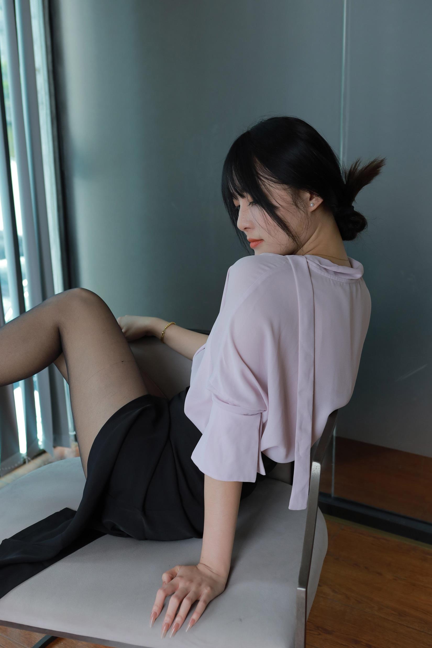 图片[62]-[IESS异思趣向] 2024.06.28 丝享家1780：婉萍《职业黑丝》[88P] – 速更版-美库