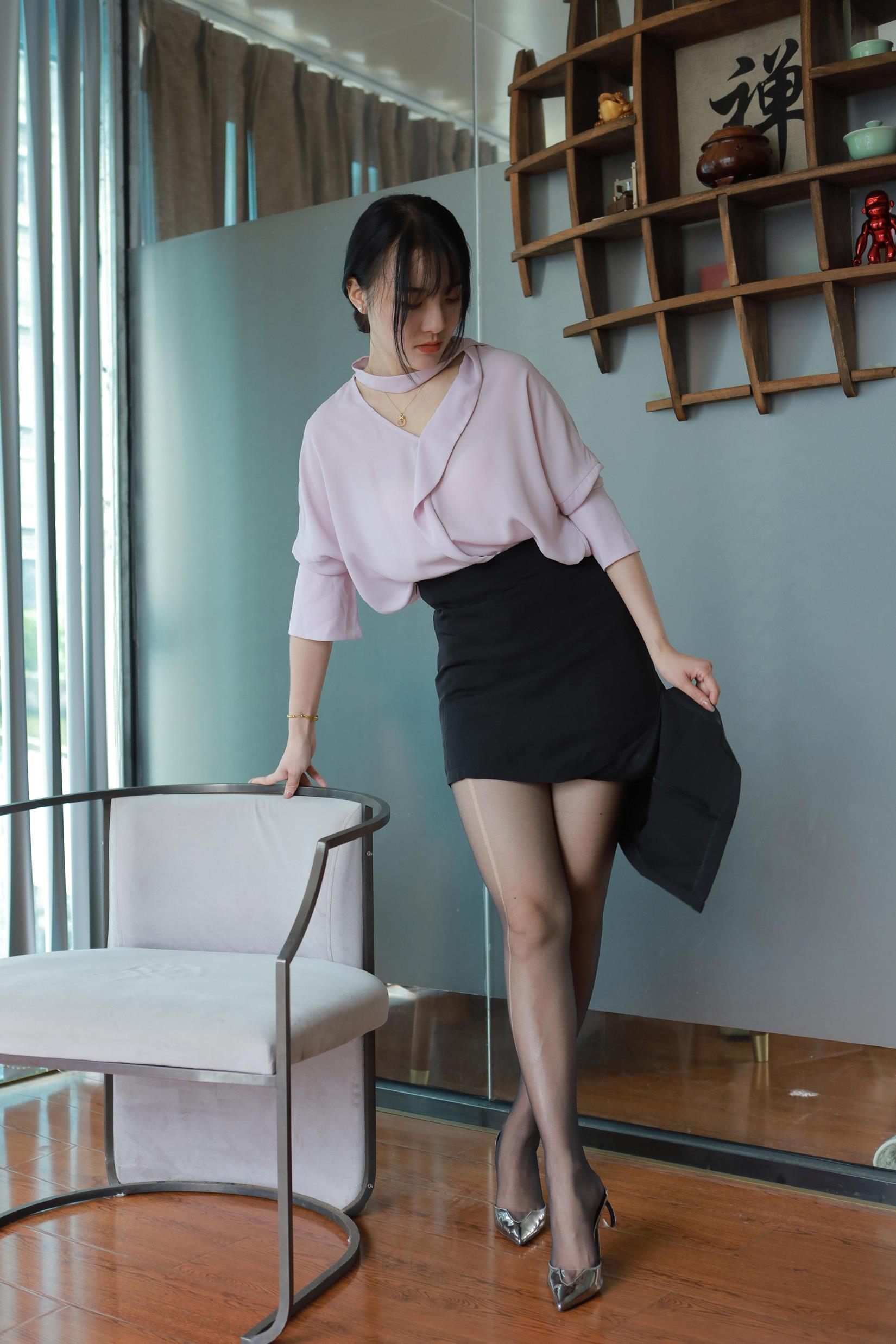 图片[73]-[IESS异思趣向] 2024.06.28 丝享家1780：婉萍《职业黑丝》[88P] – 速更版-美库