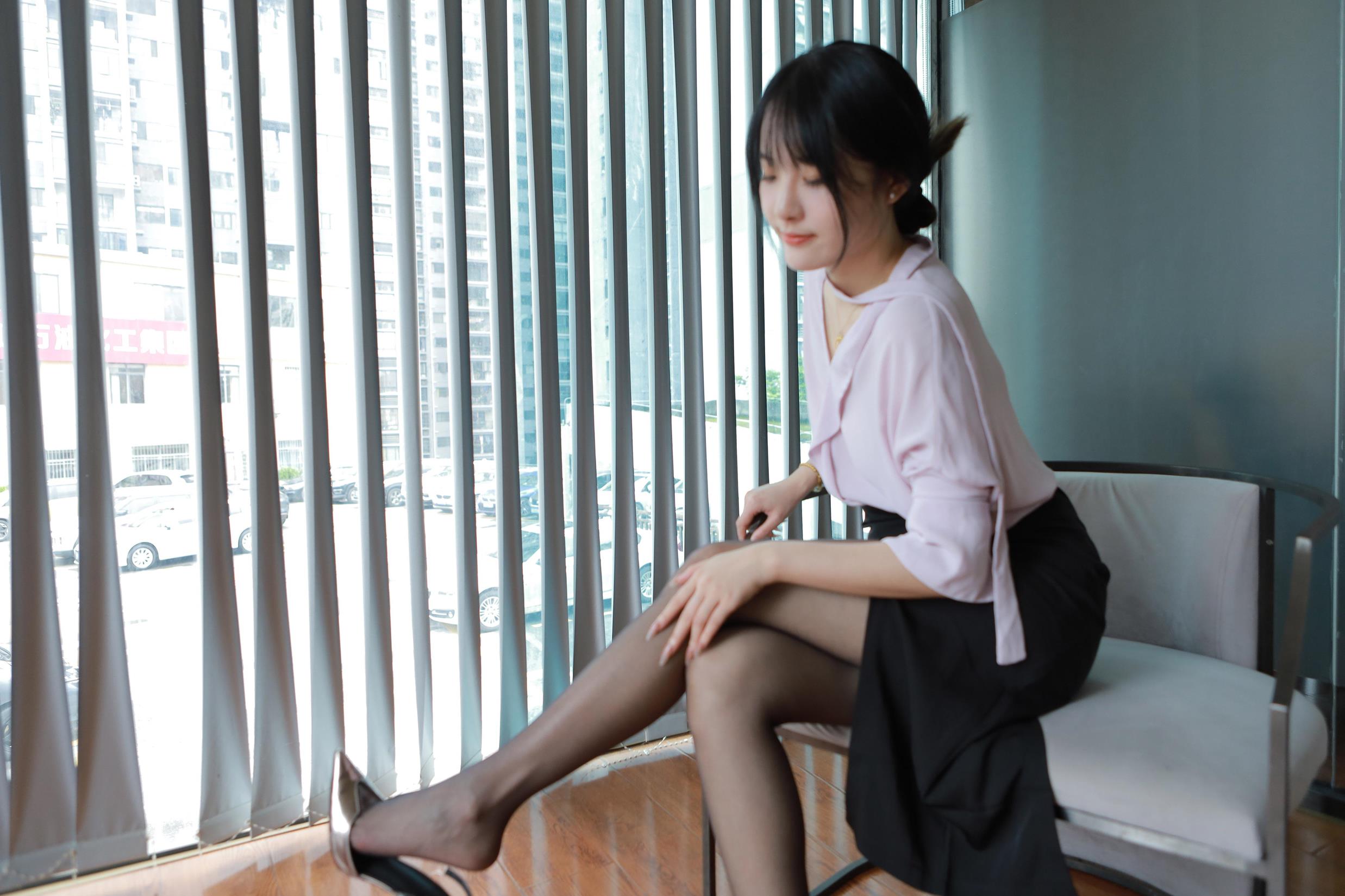 图片[88]-[IESS异思趣向] 2024.06.28 丝享家1780：婉萍《职业黑丝》[88P] – 速更版-美库