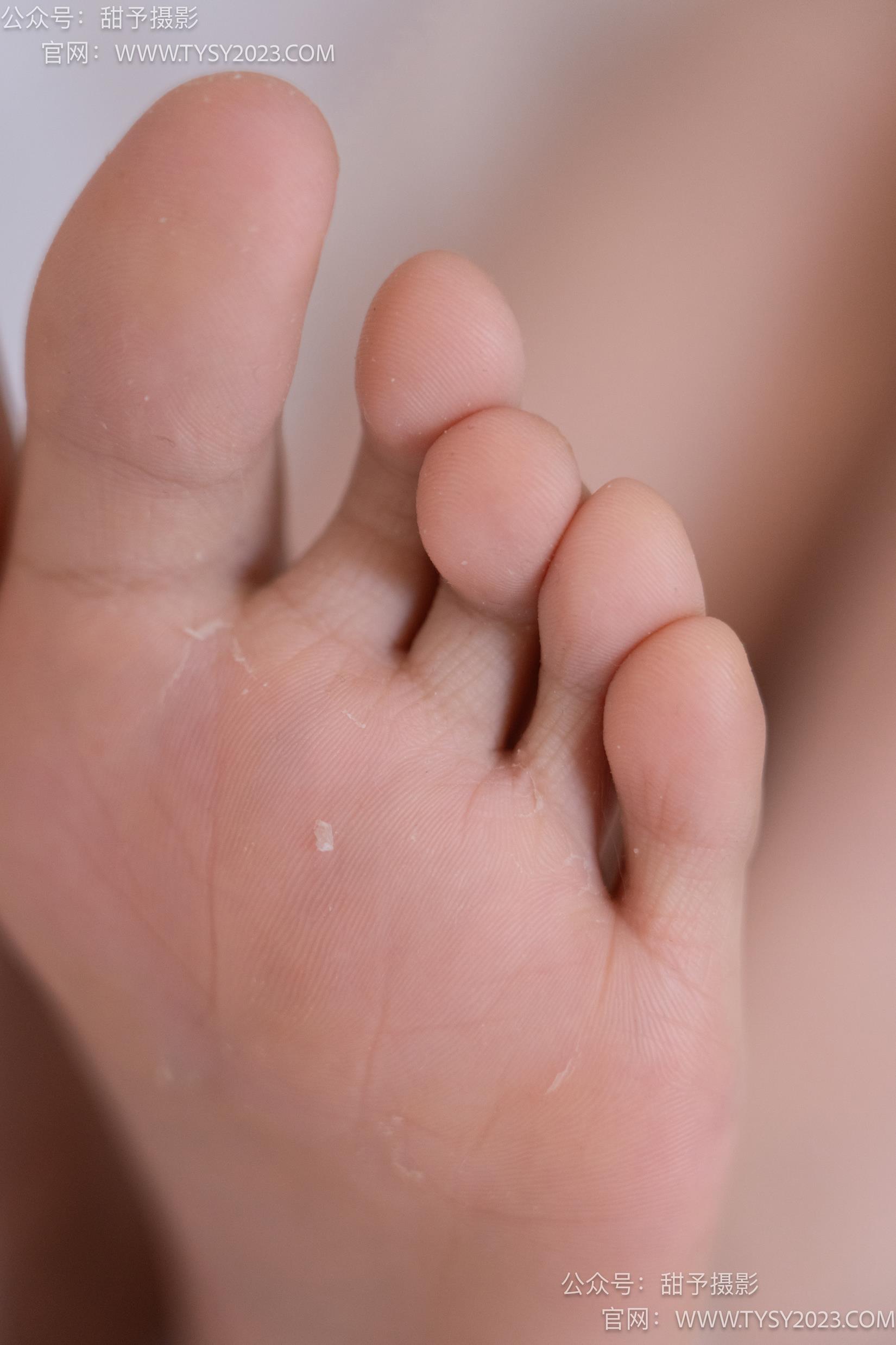 图片[11]-甜予摄影 NO.036 璇璇-马丁靴、白棉袜、裸足[124P] – 速更版-美库