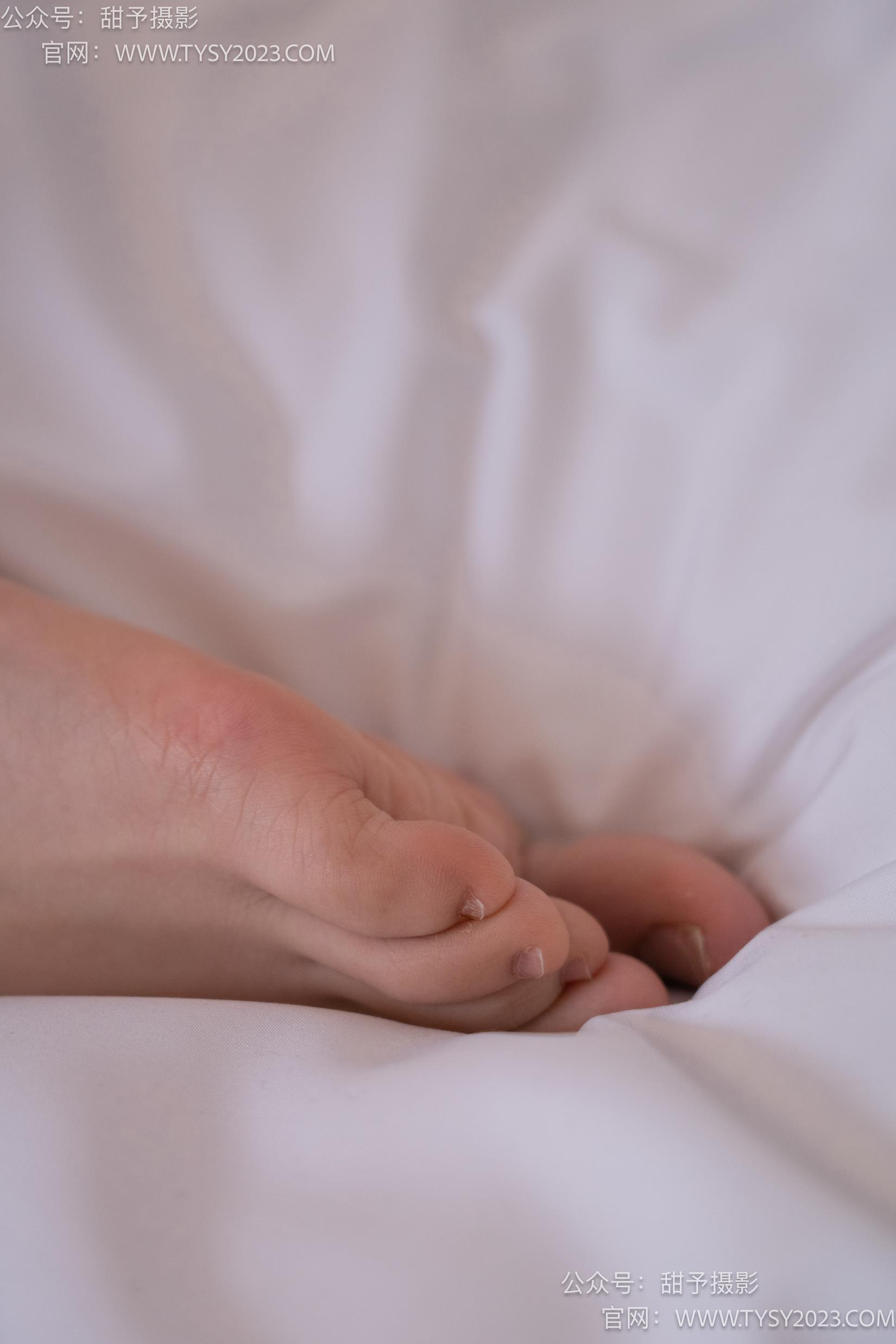 图片[24]-甜予摄影 NO.036 璇璇-马丁靴、白棉袜、裸足[124P] – 速更版-美库