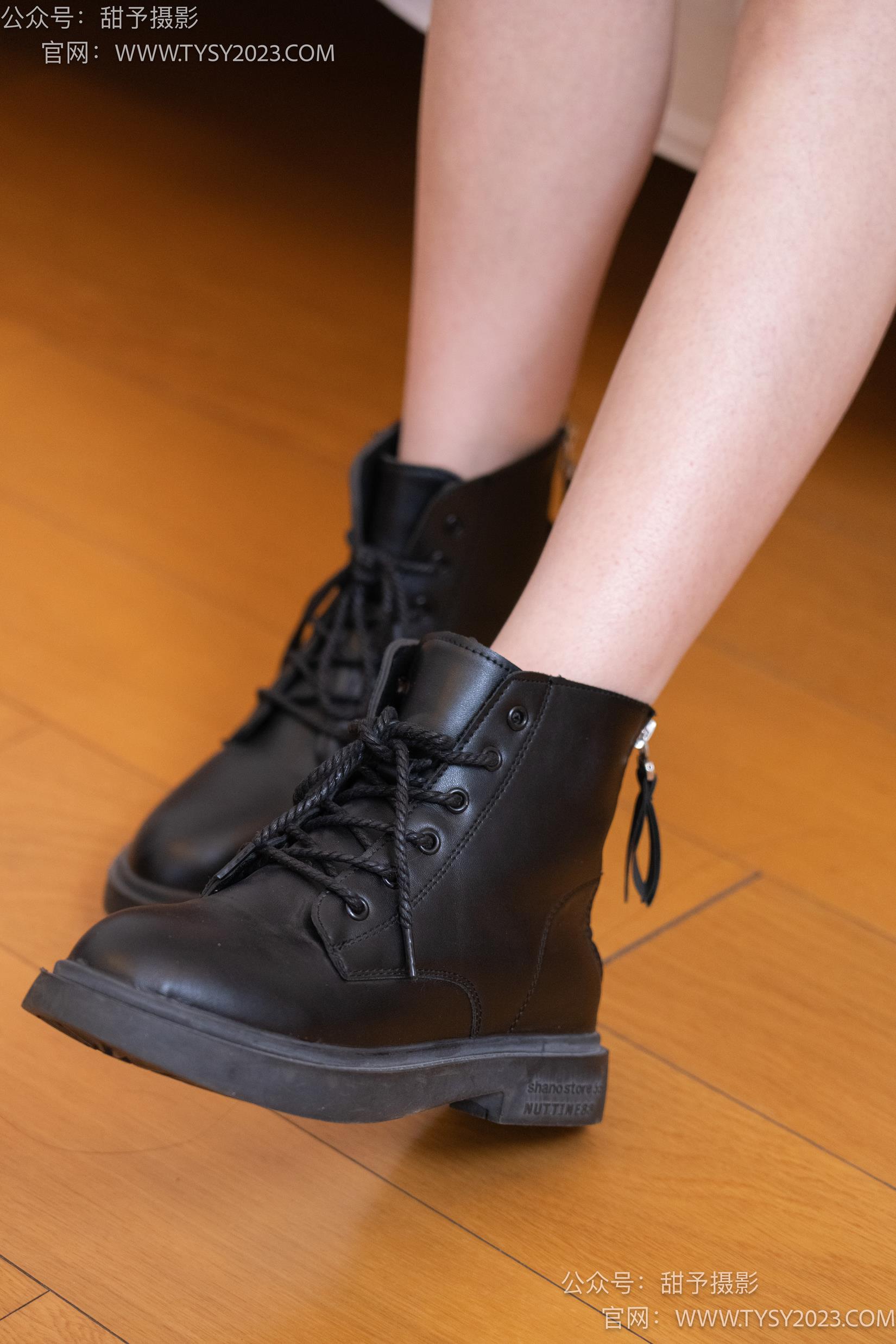 图片[32]-甜予摄影 NO.036 璇璇-马丁靴、白棉袜、裸足[124P] – 速更版-美库