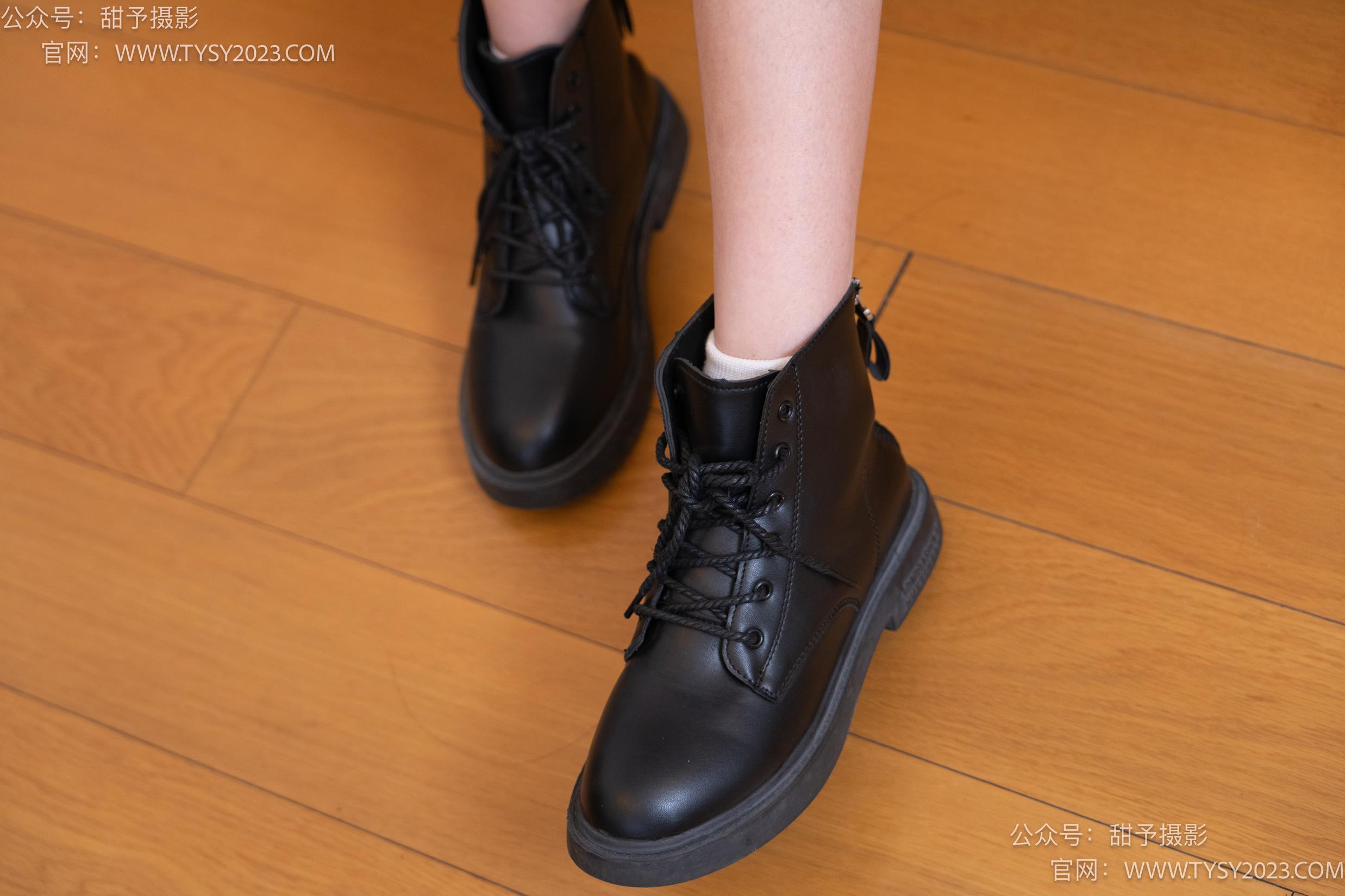 图片[40]-甜予摄影 NO.036 璇璇-马丁靴、白棉袜、裸足[124P] – 速更版-美库