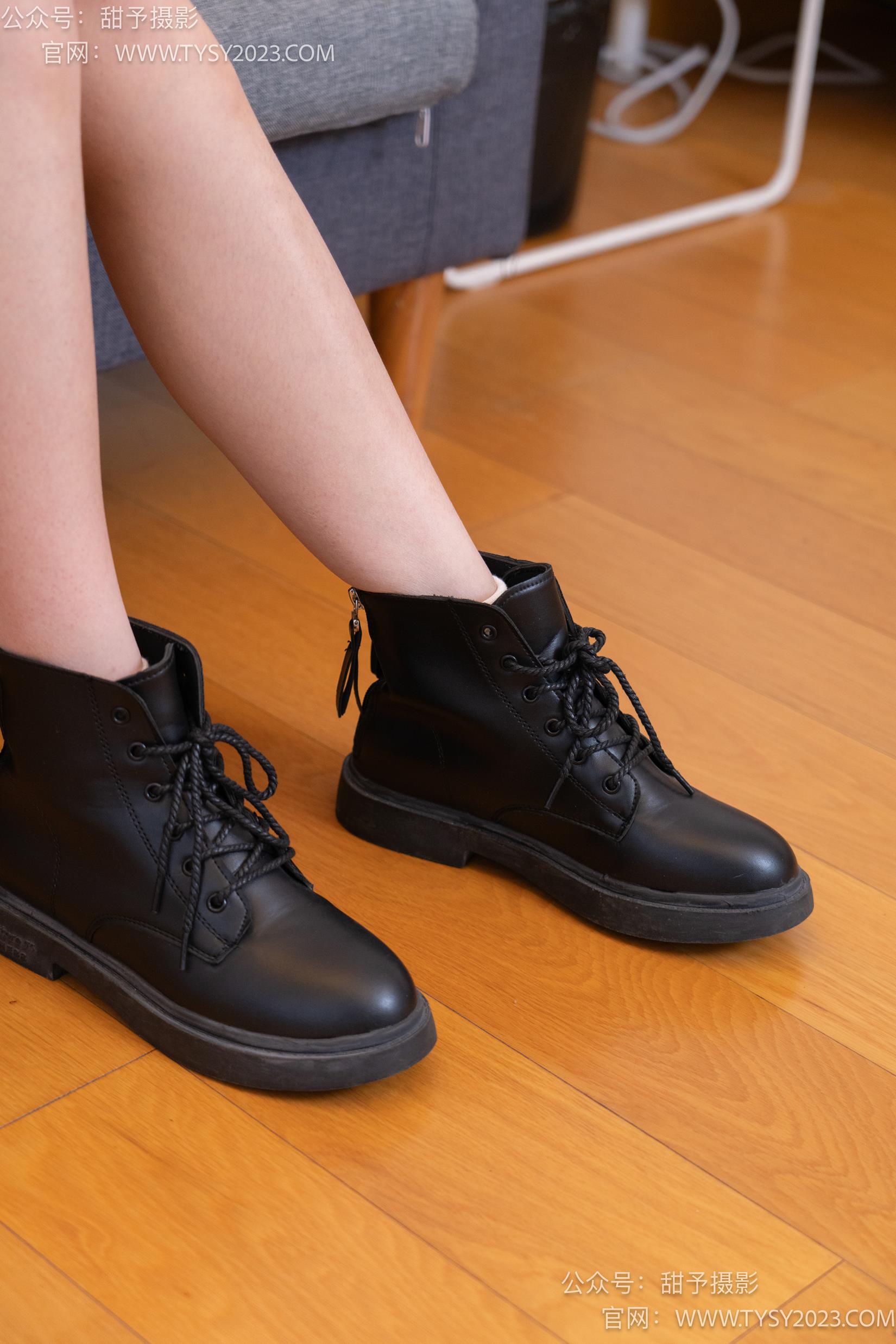 图片[43]-甜予摄影 NO.036 璇璇-马丁靴、白棉袜、裸足[124P] – 速更版-美库