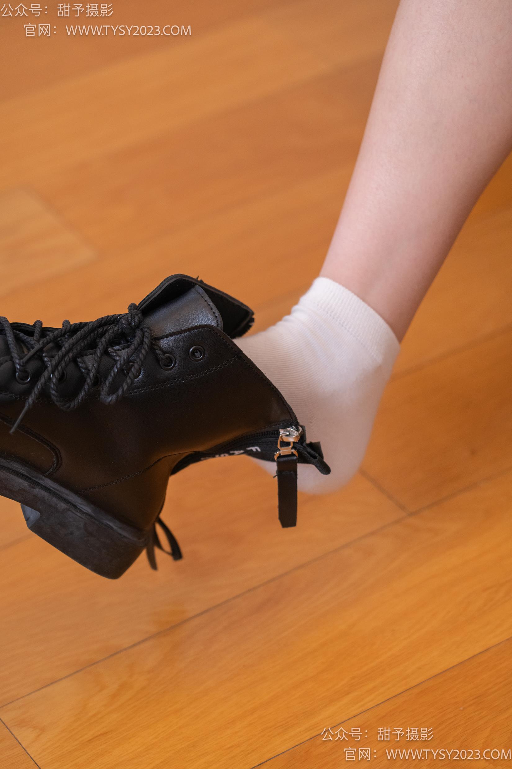 图片[61]-甜予摄影 NO.036 璇璇-马丁靴、白棉袜、裸足[124P] – 速更版-美库