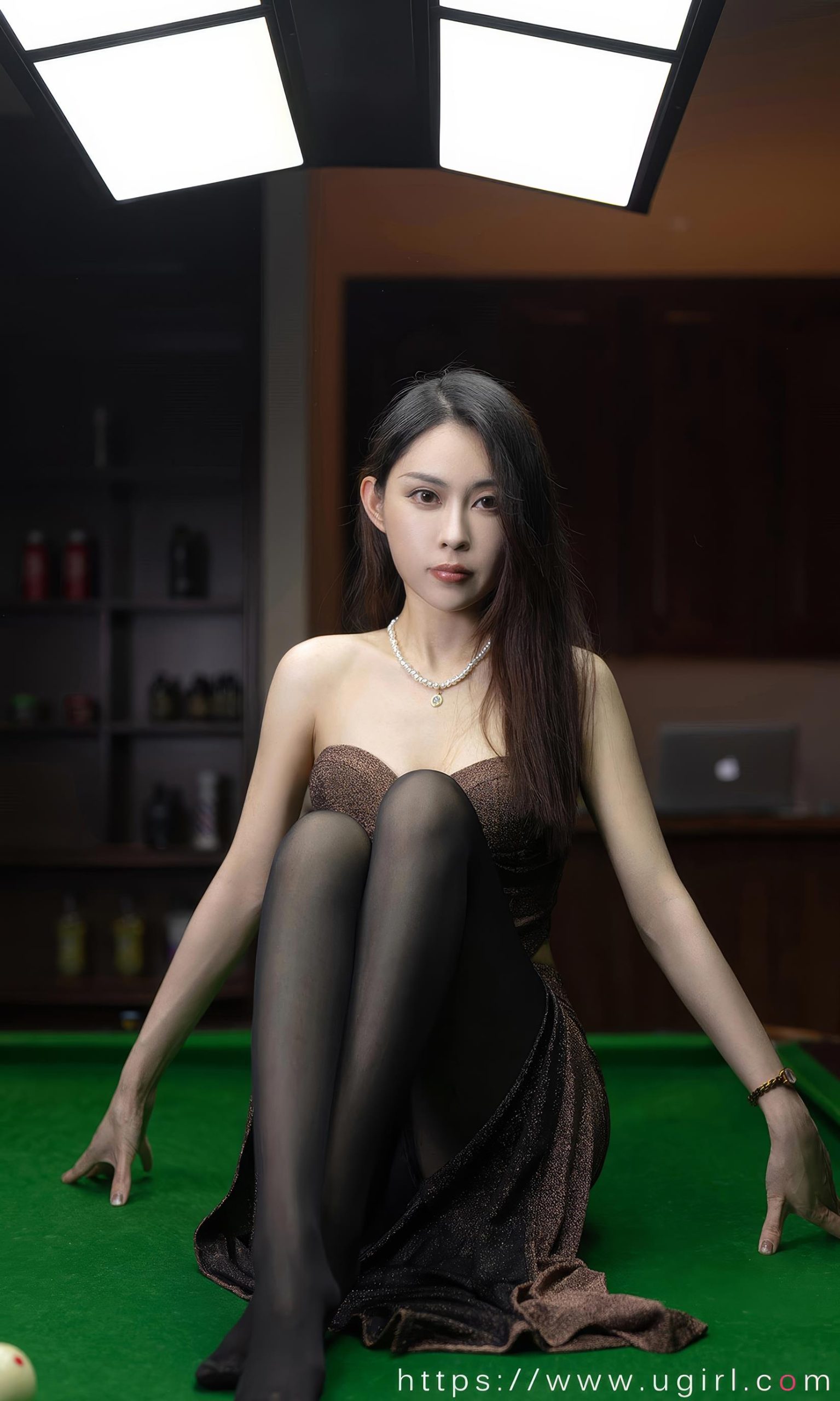 图片[34]-[爱尤物]2024 NO.2884 眼眸轻纱 natasha[35P] – 速更版-美库