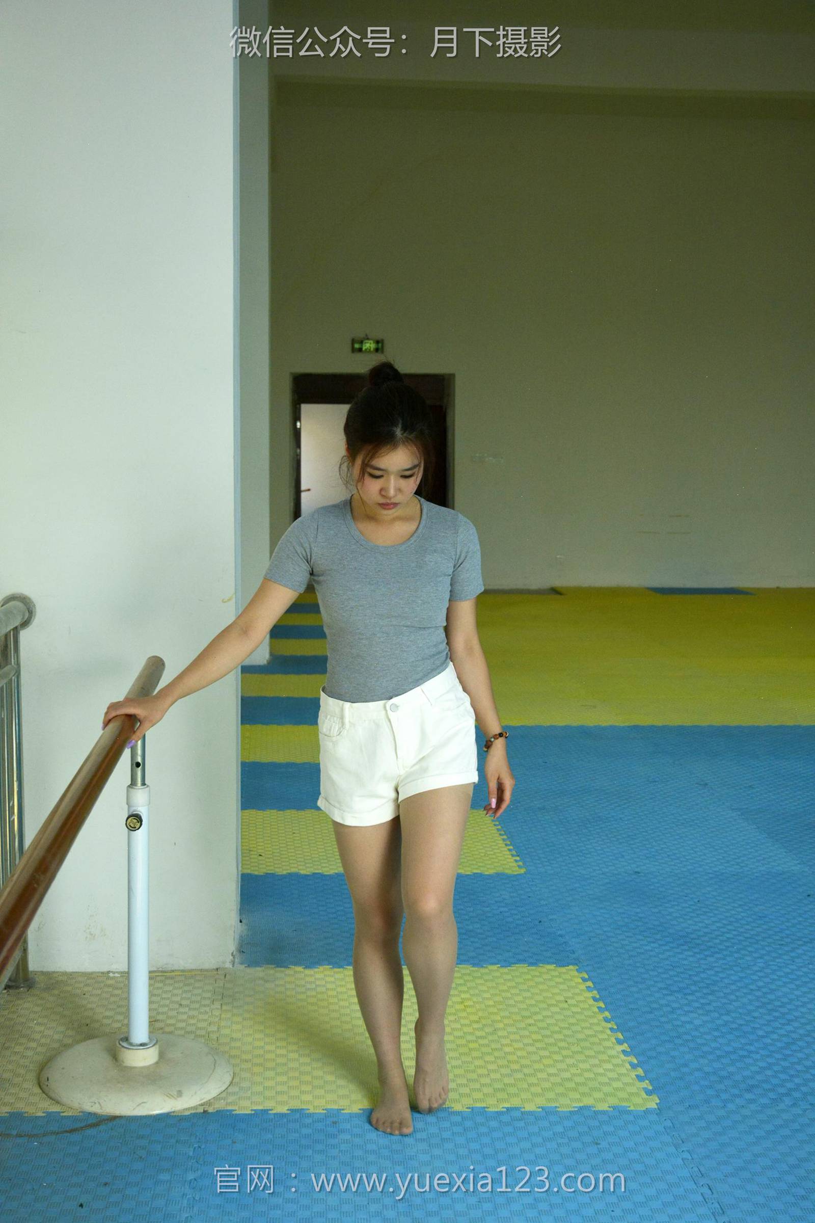 图片[18]-月下摄影 NO.001 茜茜~舞蹈热身作为拉拉队长，每天必修课就是加强舞蹈训练！[111P] – 速更版-美库