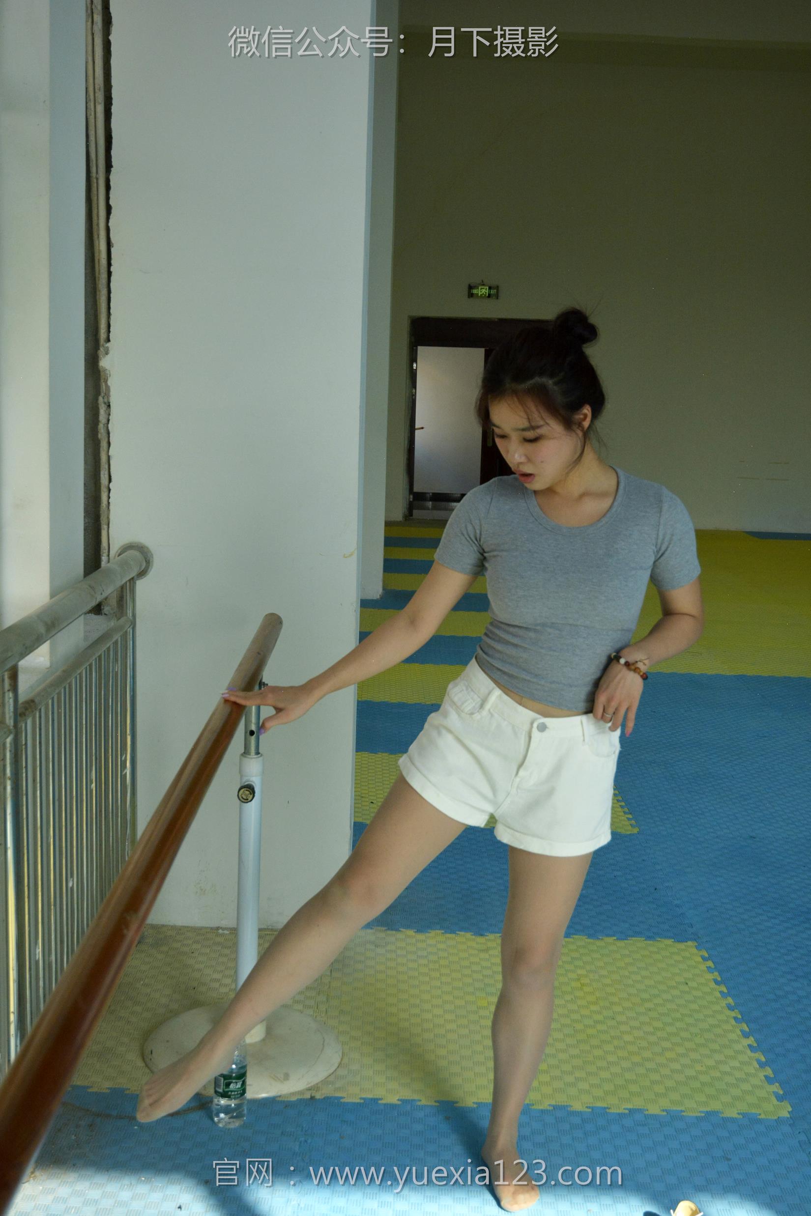 图片[36]-月下摄影 NO.001 茜茜~舞蹈热身作为拉拉队长，每天必修课就是加强舞蹈训练！[111P] – 速更版-美库