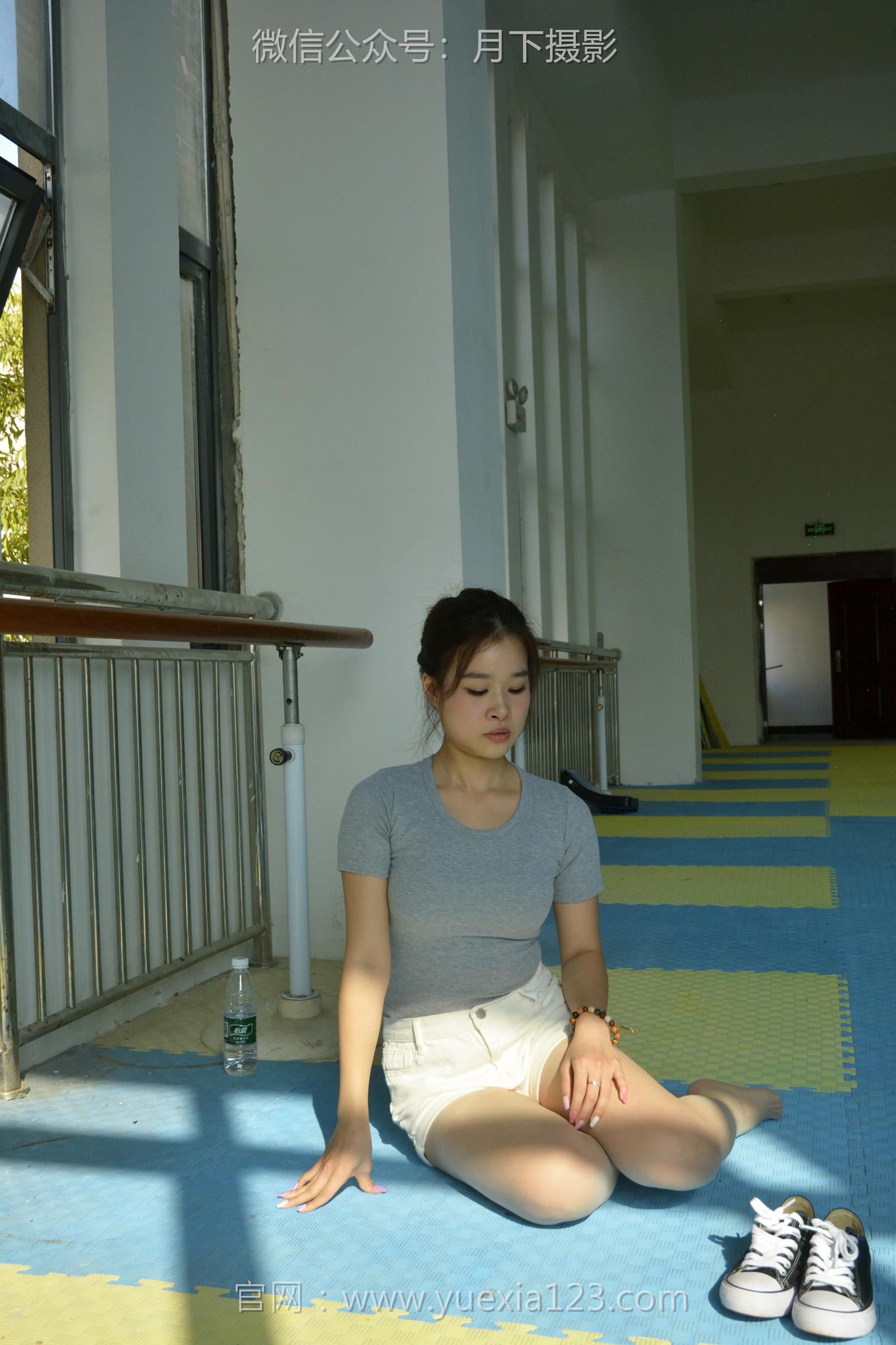 图片[40]-月下摄影 NO.001 茜茜~舞蹈热身作为拉拉队长，每天必修课就是加强舞蹈训练！[111P] – 速更版-美库