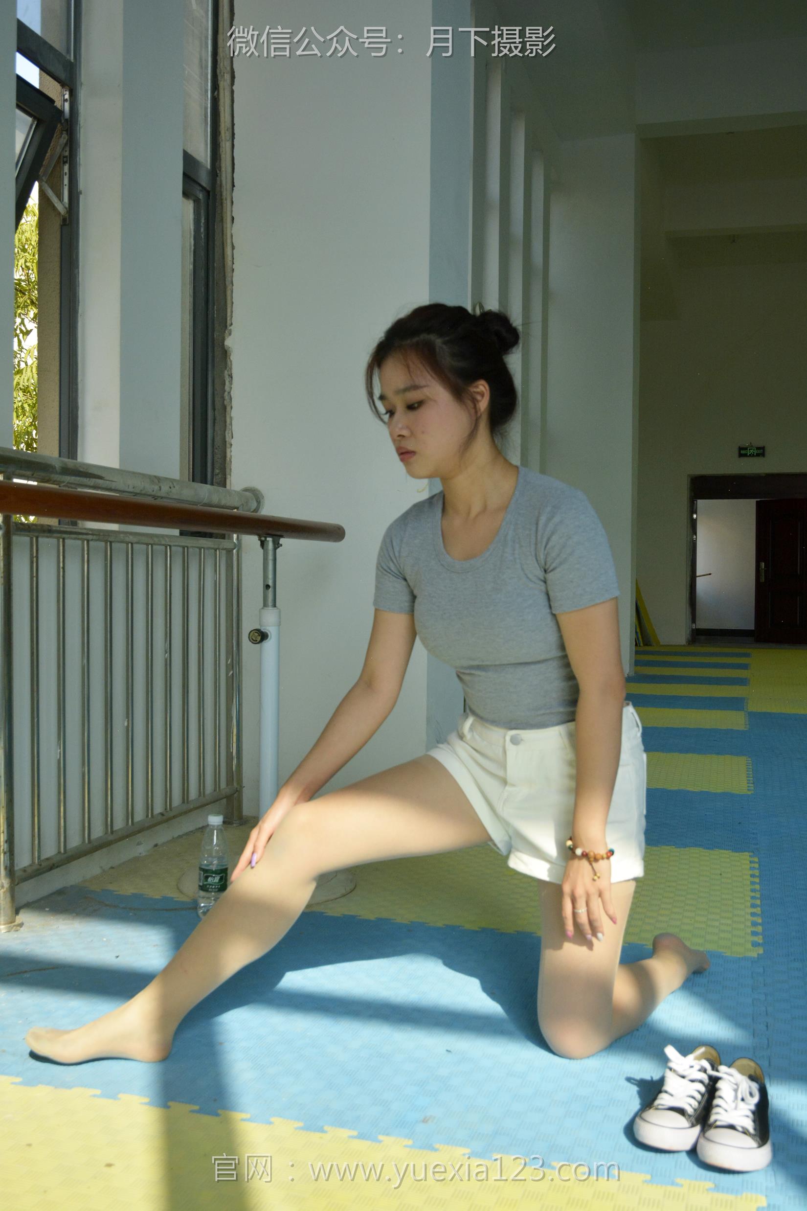 图片[44]-月下摄影 NO.001 茜茜~舞蹈热身作为拉拉队长，每天必修课就是加强舞蹈训练！[111P] – 速更版-美库
