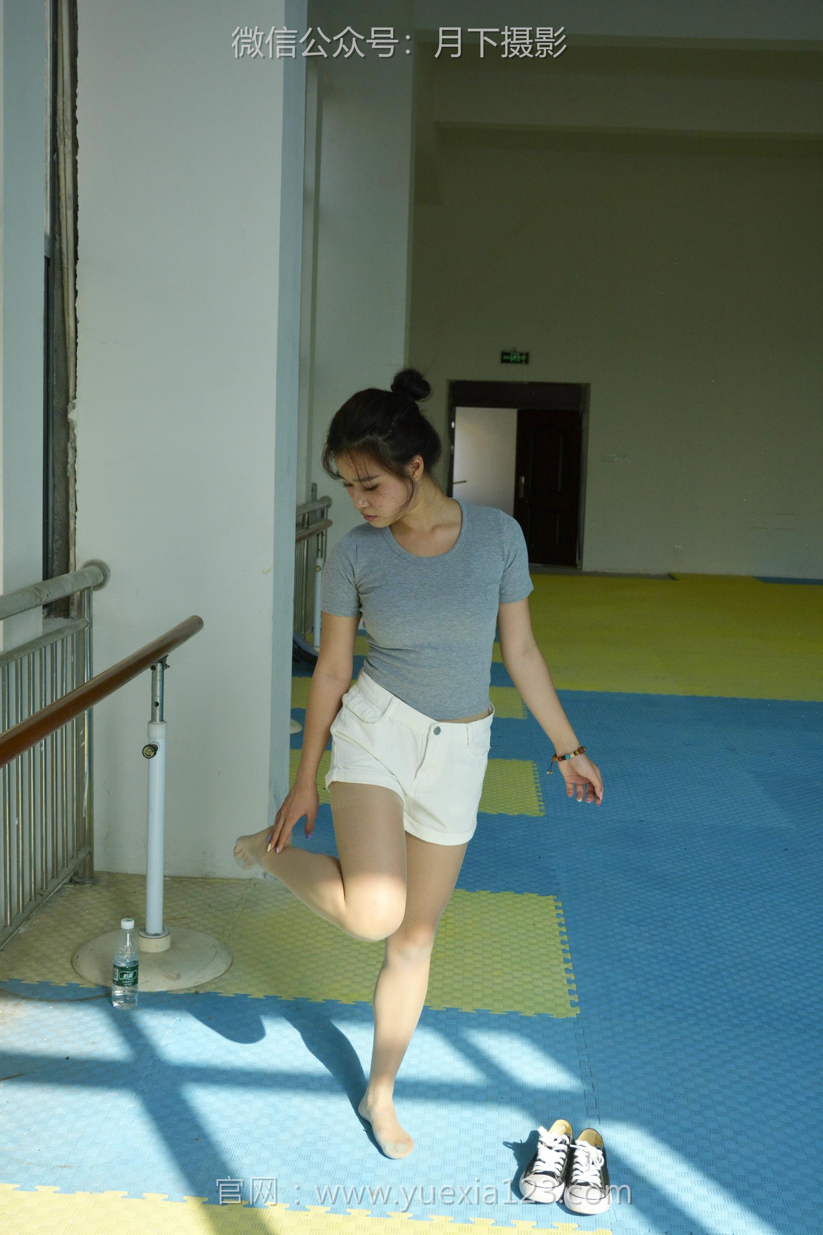 图片[54]-月下摄影 NO.001 茜茜~舞蹈热身作为拉拉队长，每天必修课就是加强舞蹈训练！[111P] – 速更版-美库