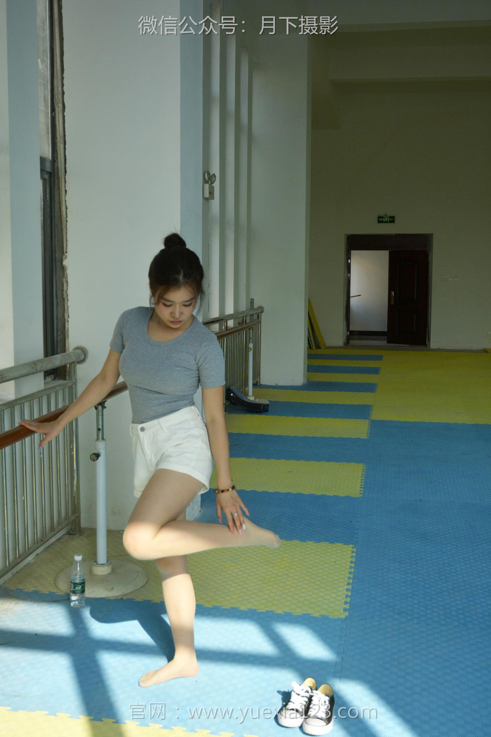 图片[55]-月下摄影 NO.001 茜茜~舞蹈热身作为拉拉队长，每天必修课就是加强舞蹈训练！[111P] – 速更版-美库