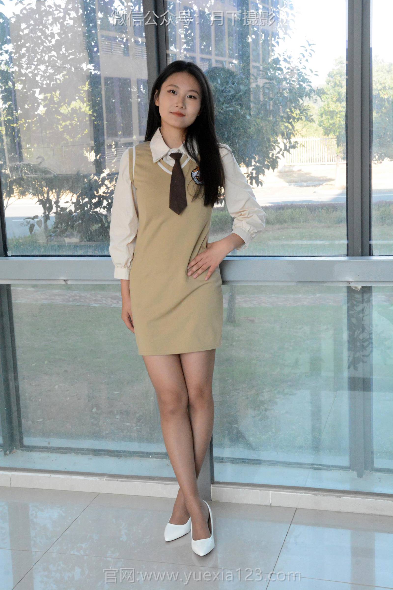 图片[43]-月下摄影 NO.003 茜茜~恰恰~浅咖连衣裙 超级喜欢这套服装，就是领带小了一点！[138P] – 速更版-美库