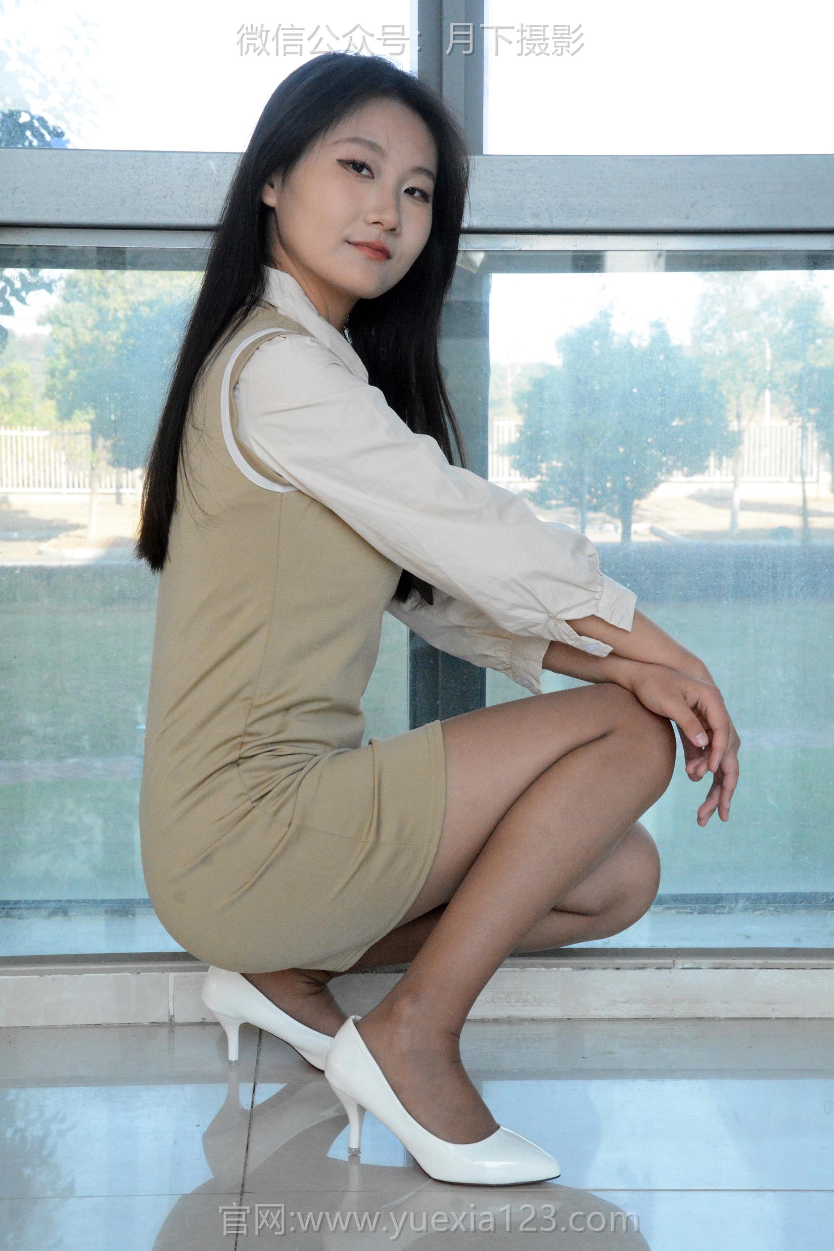 图片[70]-月下摄影 NO.003 茜茜~恰恰~浅咖连衣裙 超级喜欢这套服装，就是领带小了一点！[138P] – 速更版-美库