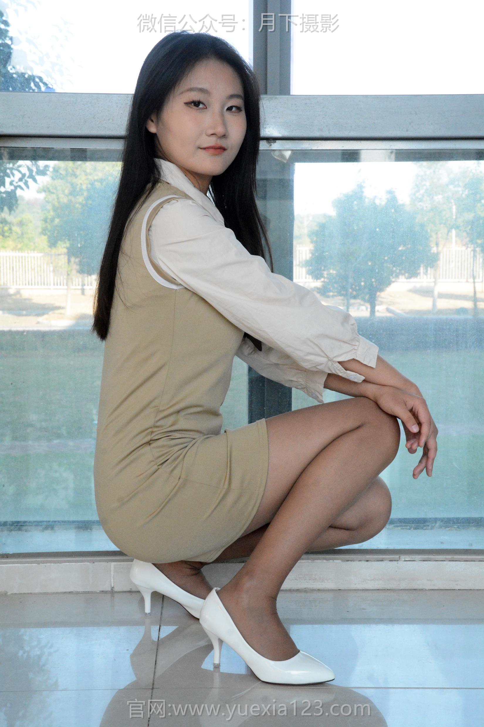 图片[71]-月下摄影 NO.003 茜茜~恰恰~浅咖连衣裙 超级喜欢这套服装，就是领带小了一点！[138P] – 速更版-美库
