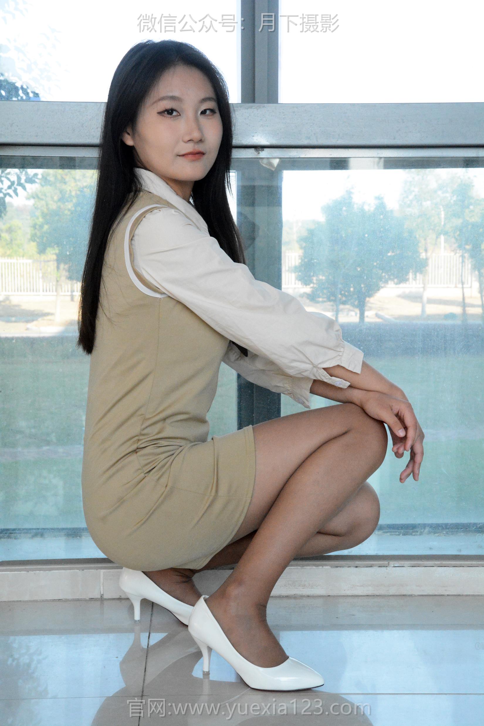 图片[72]-月下摄影 NO.003 茜茜~恰恰~浅咖连衣裙 超级喜欢这套服装，就是领带小了一点！[138P] – 速更版-美库