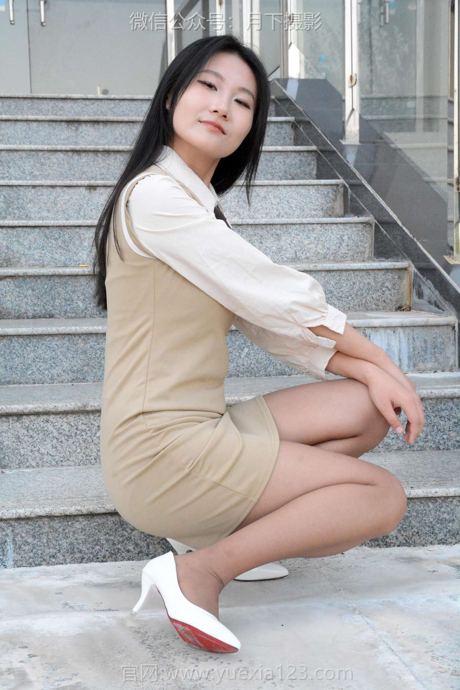 图片[129]-月下摄影 NO.003 茜茜~恰恰~浅咖连衣裙 超级喜欢这套服装，就是领带小了一点！[138P] – 速更版-美库