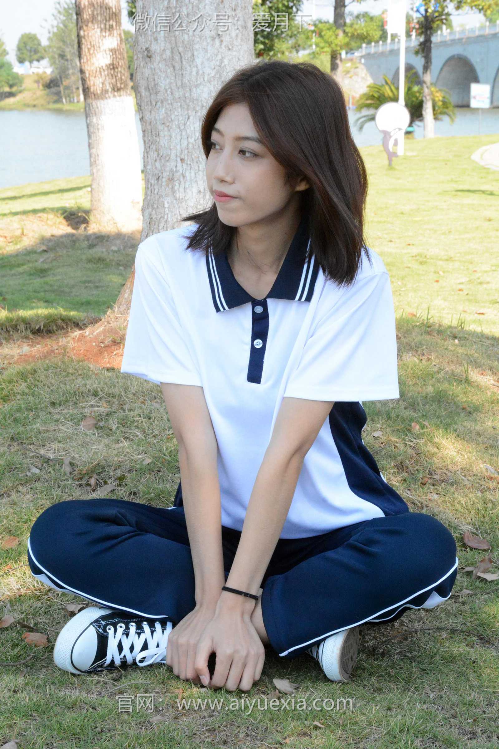 图片[10]-月下摄影 NO.004 秀秀~浅发校服 其实我喜欢酷酷的，今天第一期被安排了校服！[130P] – 速更版-美库