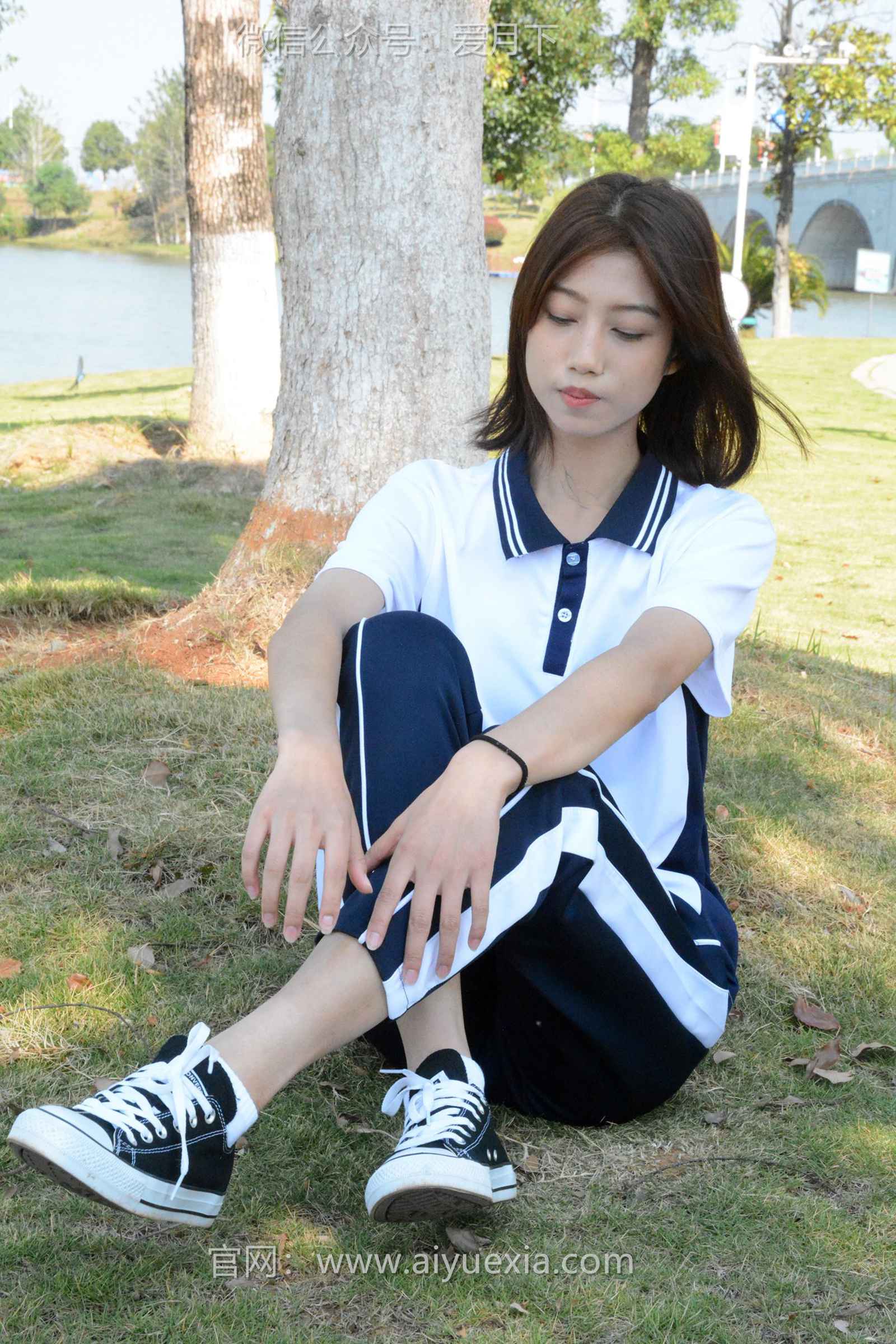 图片[12]-月下摄影 NO.004 秀秀~浅发校服 其实我喜欢酷酷的，今天第一期被安排了校服！[130P] – 速更版-美库