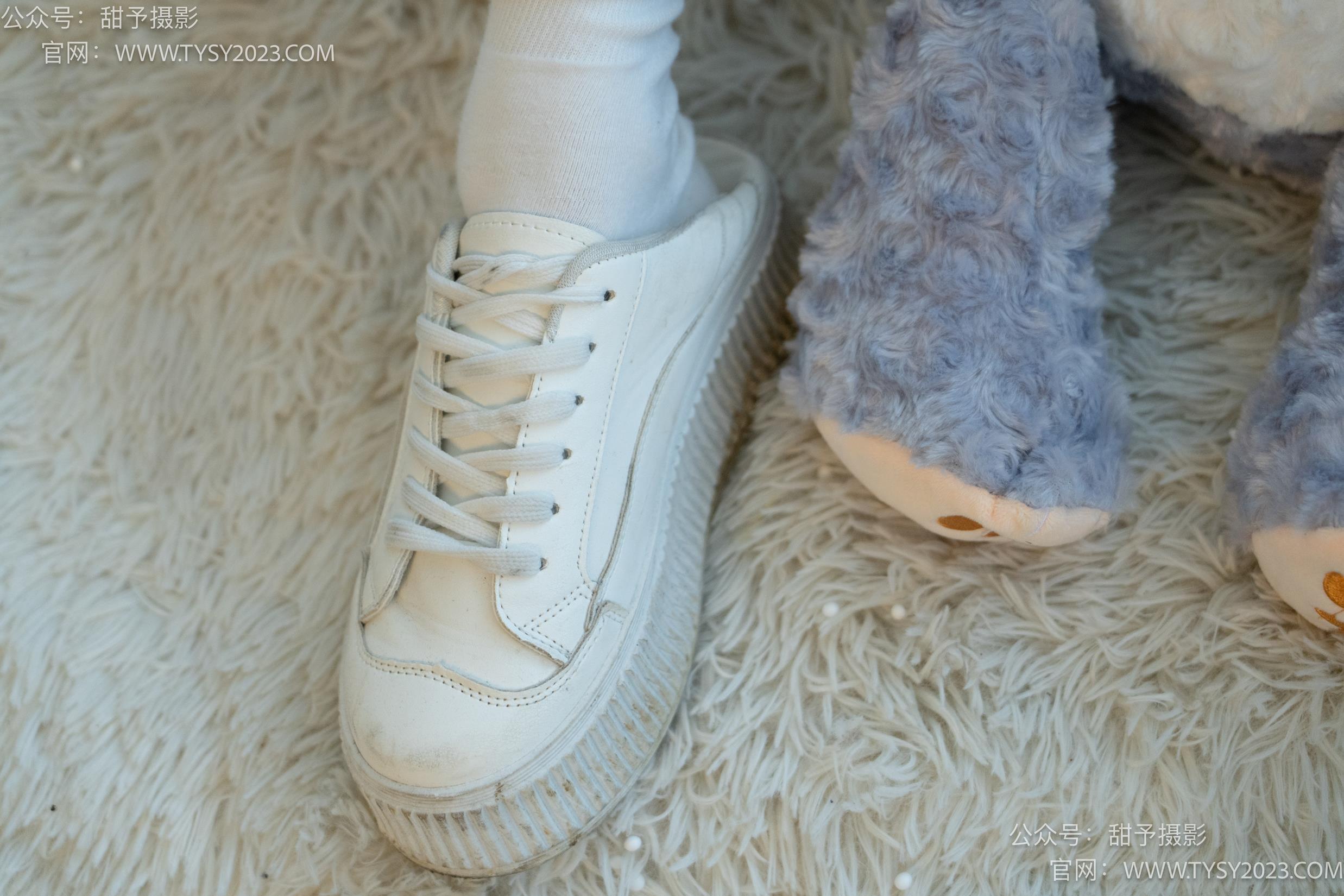 图片[21]-甜予摄影 NO.037 澜澜-板鞋、白棉袜、裸足[120P] – 速更版-美库