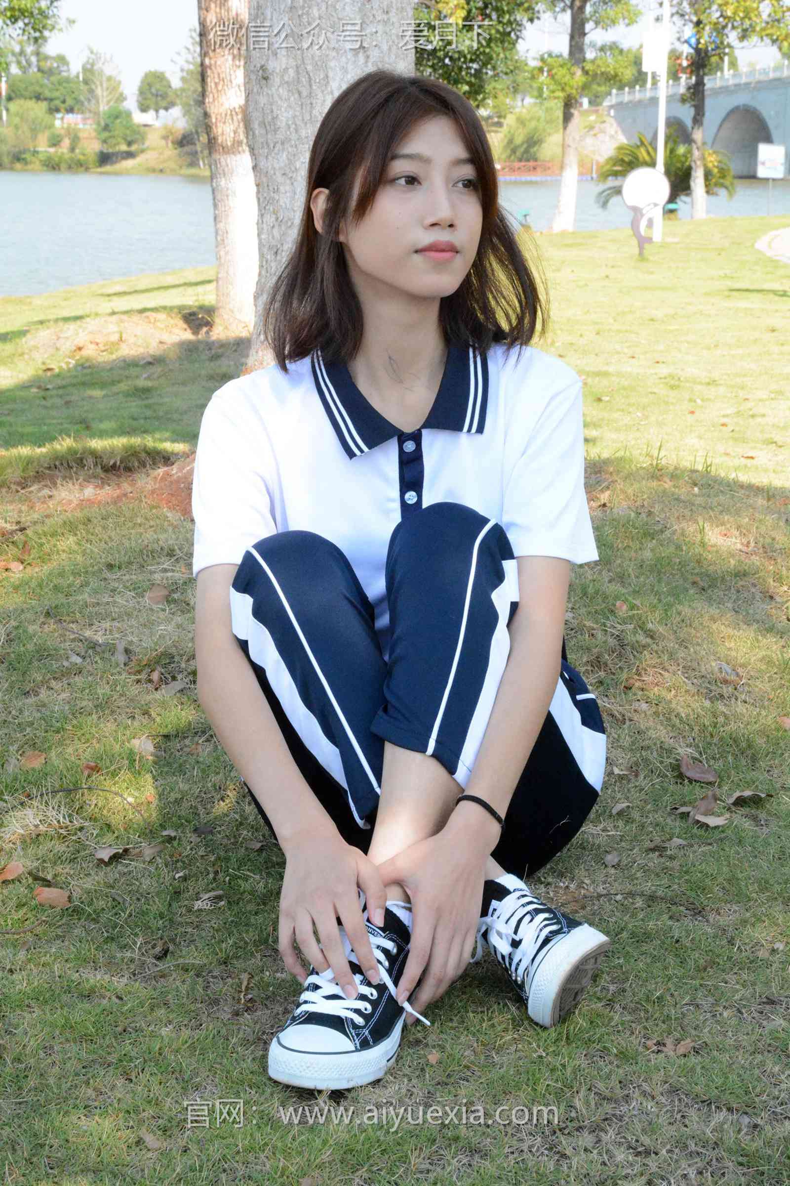 图片[19]-月下摄影 NO.004 秀秀~浅发校服 其实我喜欢酷酷的，今天第一期被安排了校服！[130P] – 速更版-美库