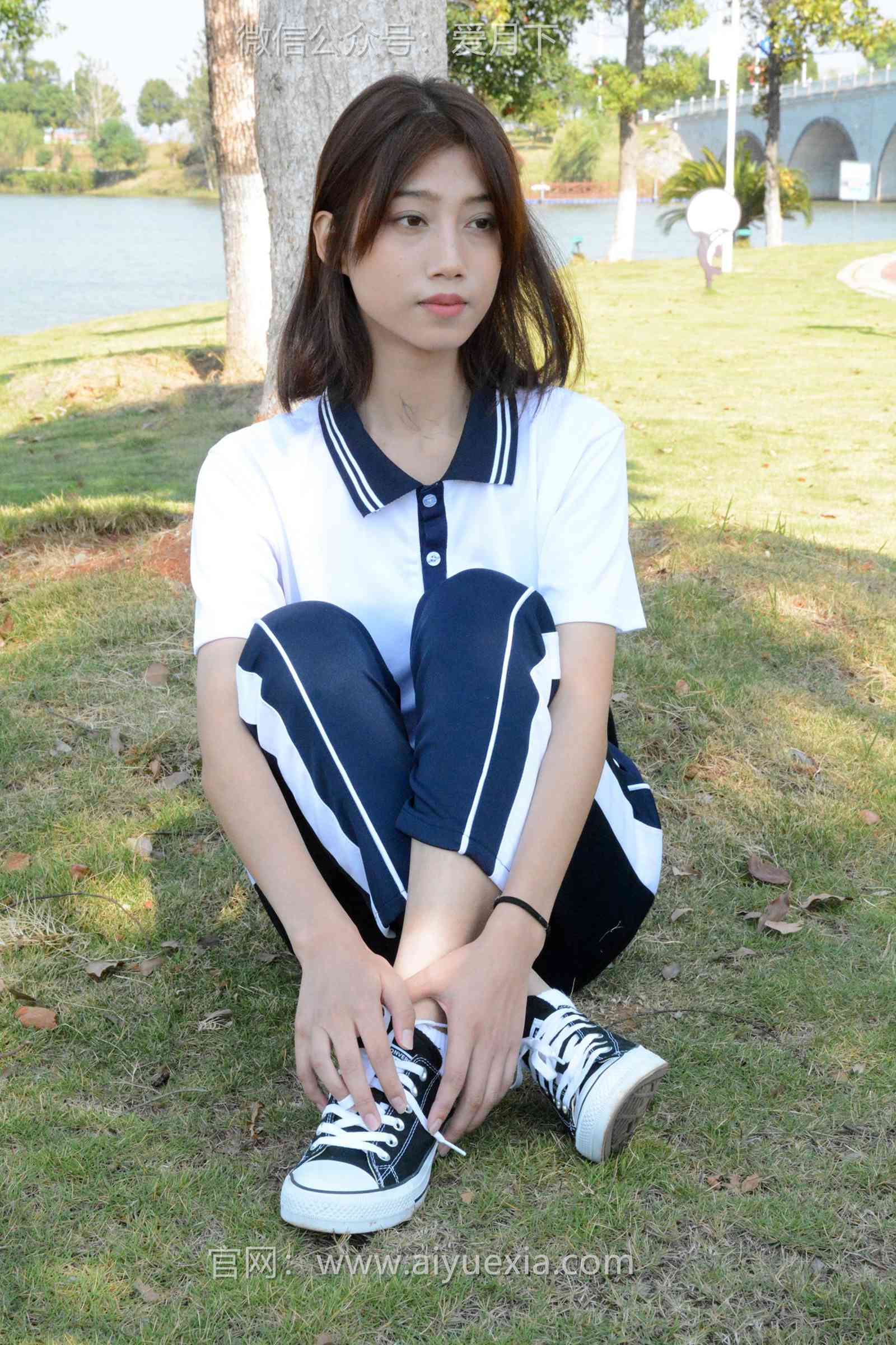 图片[20]-月下摄影 NO.004 秀秀~浅发校服 其实我喜欢酷酷的，今天第一期被安排了校服！[130P] – 速更版-美库