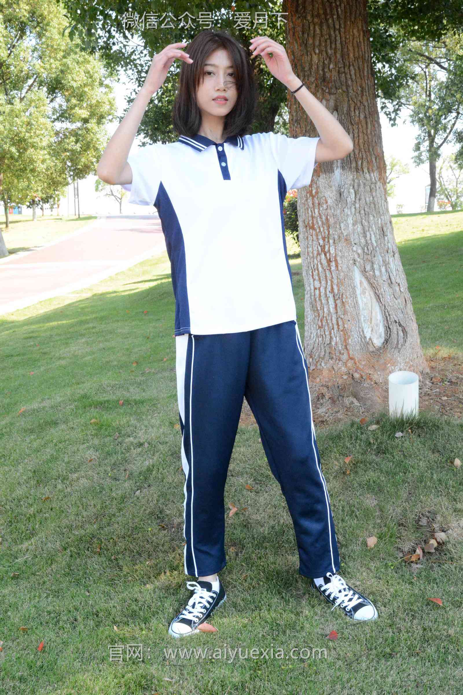 图片[23]-月下摄影 NO.004 秀秀~浅发校服 其实我喜欢酷酷的，今天第一期被安排了校服！[130P] – 速更版-美库