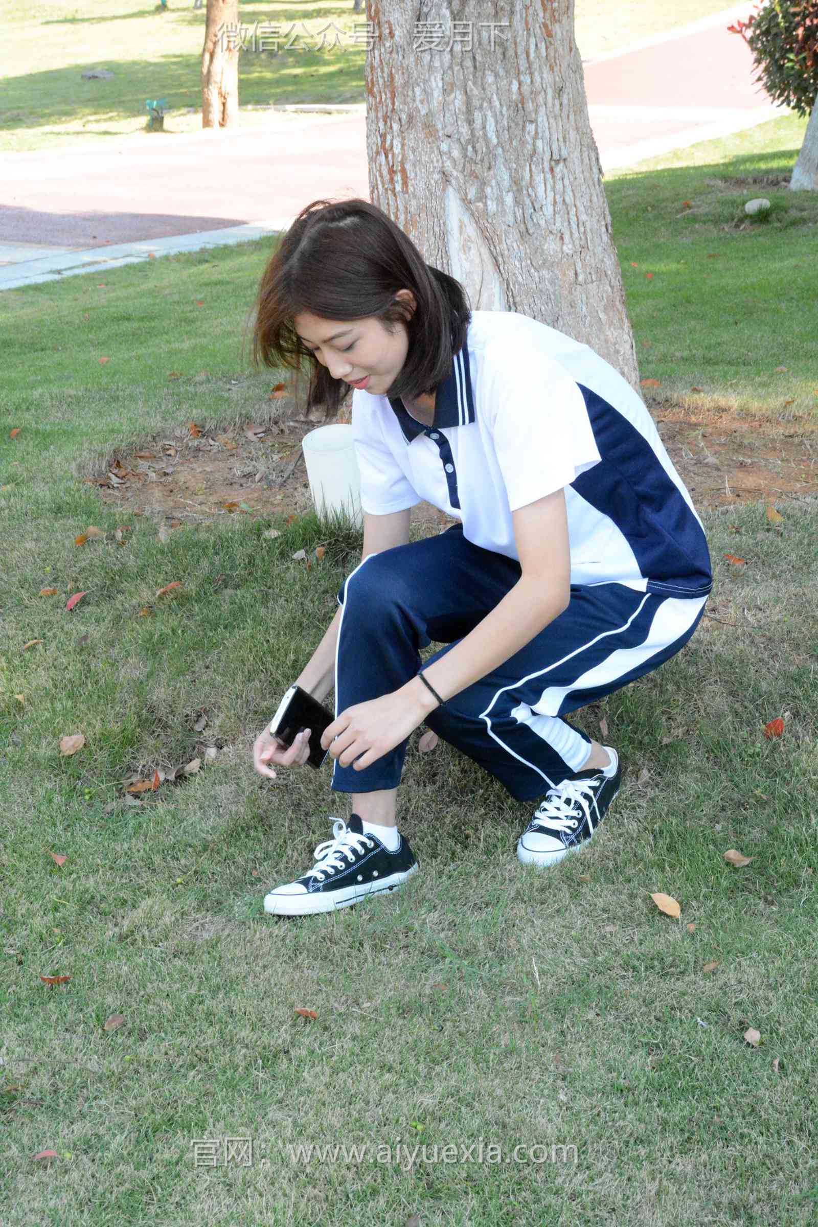 图片[30]-月下摄影 NO.004 秀秀~浅发校服 其实我喜欢酷酷的，今天第一期被安排了校服！[130P] – 速更版-美库