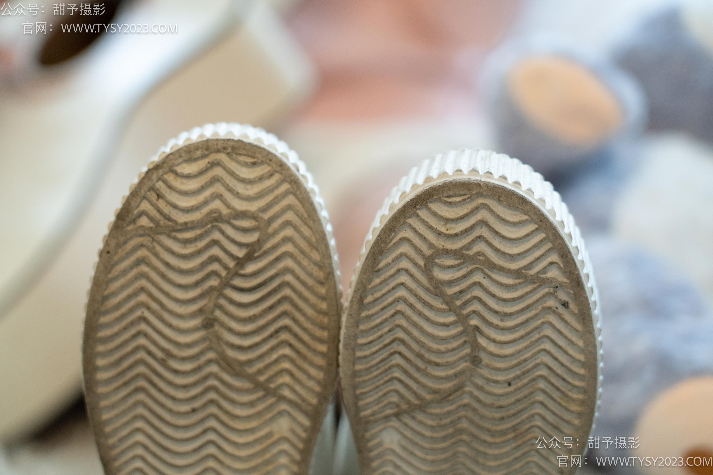 图片[25]-甜予摄影 NO.037 澜澜-板鞋、白棉袜、裸足[120P] – 速更版-美库