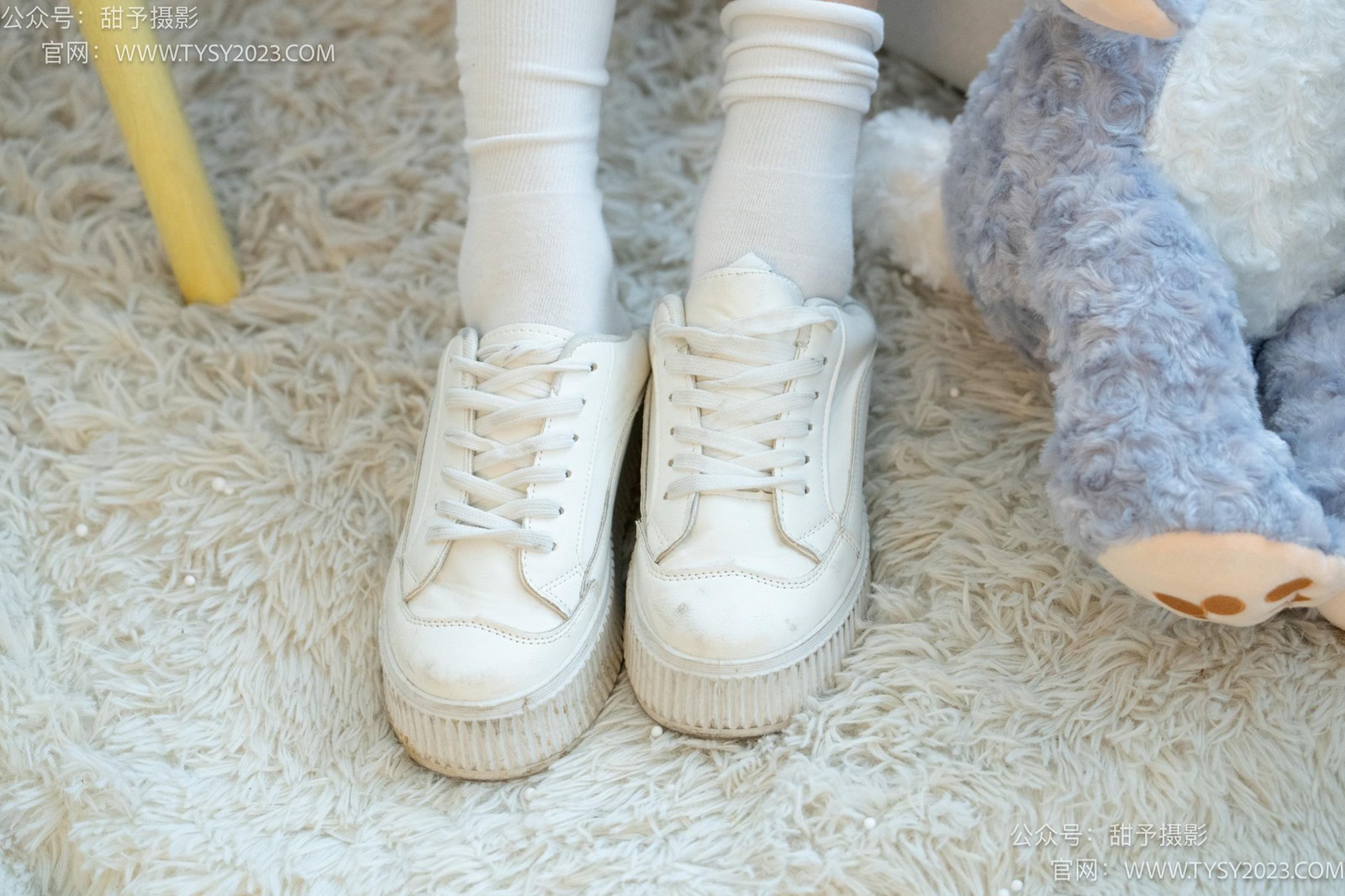 图片[30]-甜予摄影 NO.037 澜澜-板鞋、白棉袜、裸足[120P] – 速更版-美库