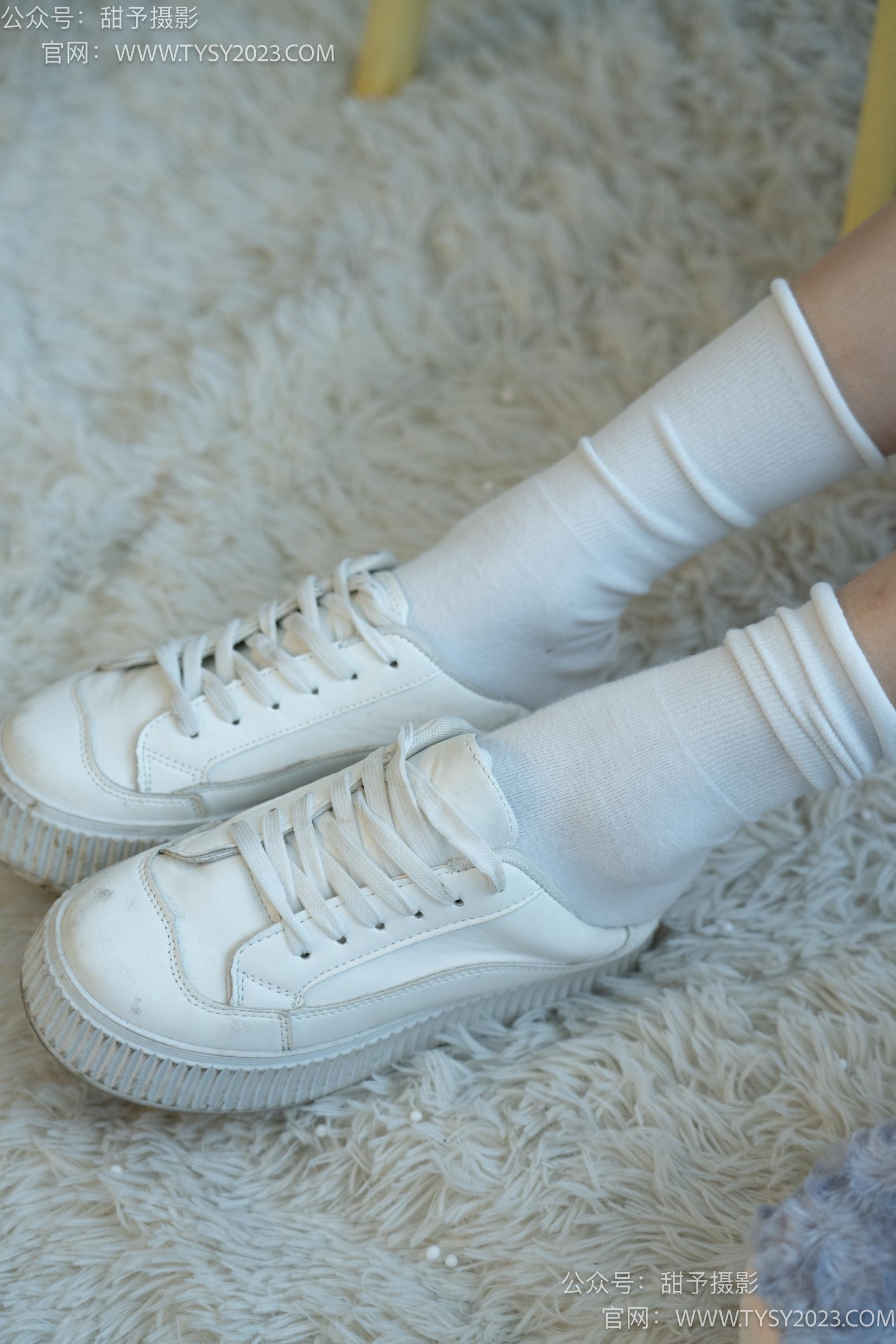 图片[36]-甜予摄影 NO.037 澜澜-板鞋、白棉袜、裸足[120P] – 速更版-美库