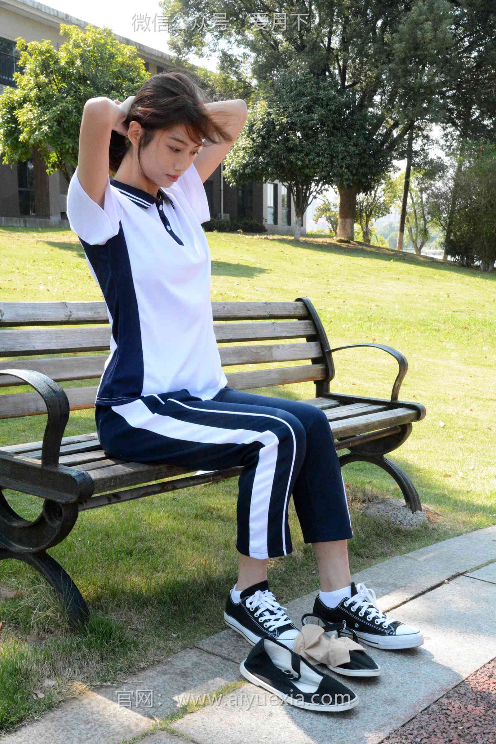 图片[53]-月下摄影 NO.004 秀秀~浅发校服 其实我喜欢酷酷的，今天第一期被安排了校服！[130P] – 速更版-美库