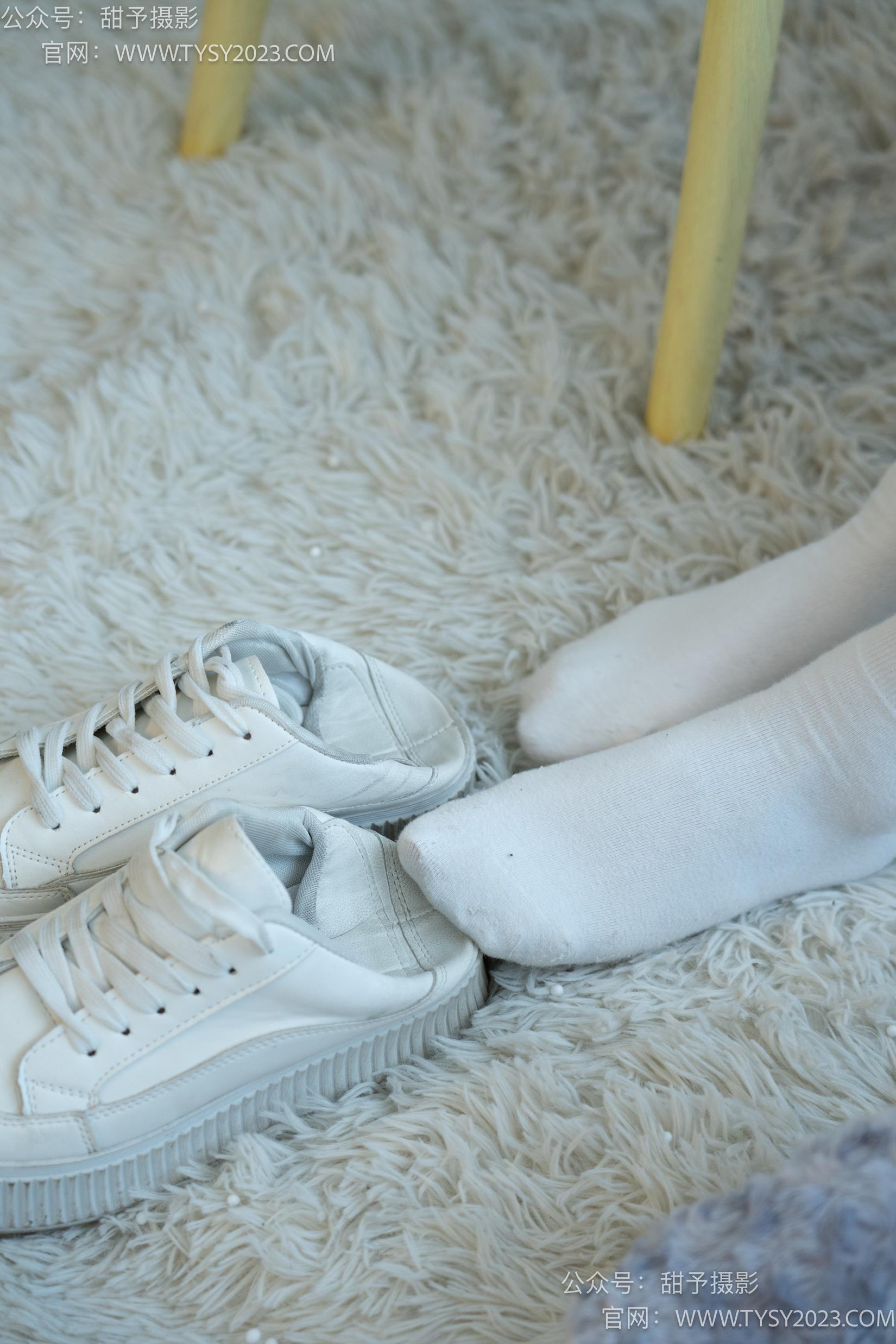 图片[39]-甜予摄影 NO.037 澜澜-板鞋、白棉袜、裸足[120P] – 速更版-美库
