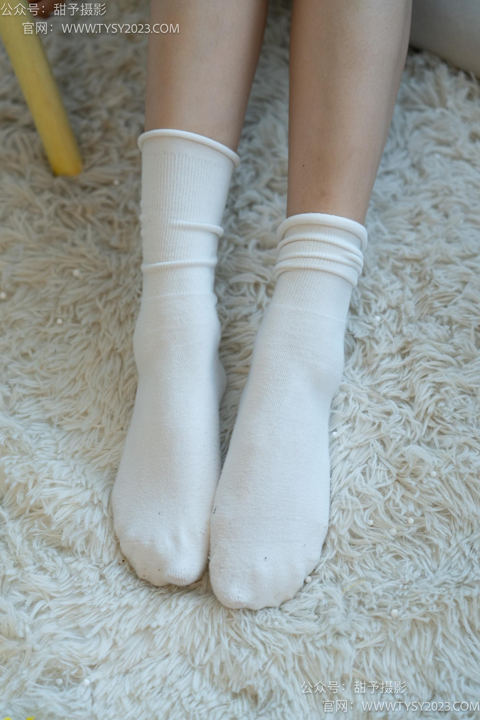 图片[40]-甜予摄影 NO.037 澜澜-板鞋、白棉袜、裸足[120P] – 速更版-美库