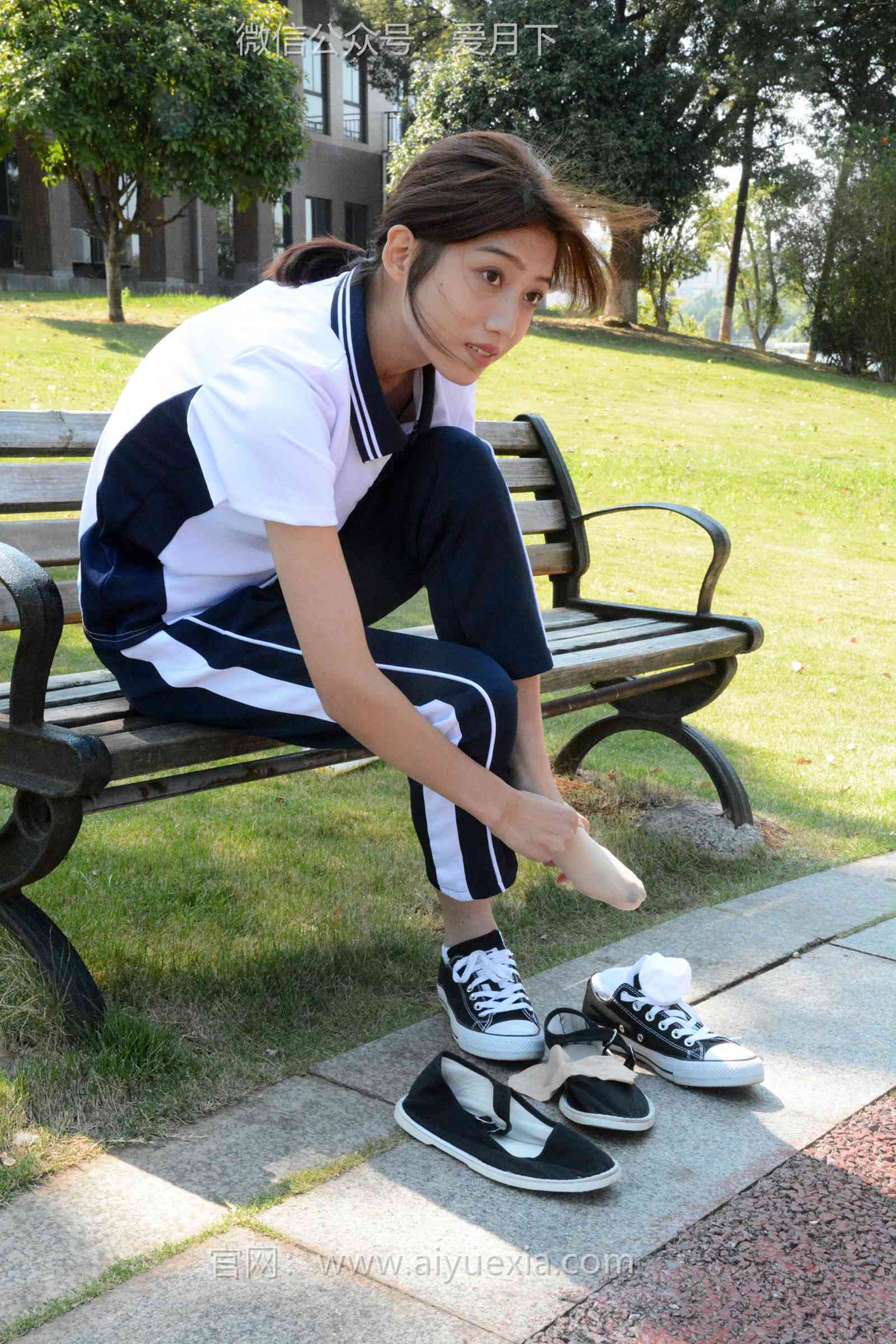 图片[59]-月下摄影 NO.004 秀秀~浅发校服 其实我喜欢酷酷的，今天第一期被安排了校服！[130P] – 速更版-美库