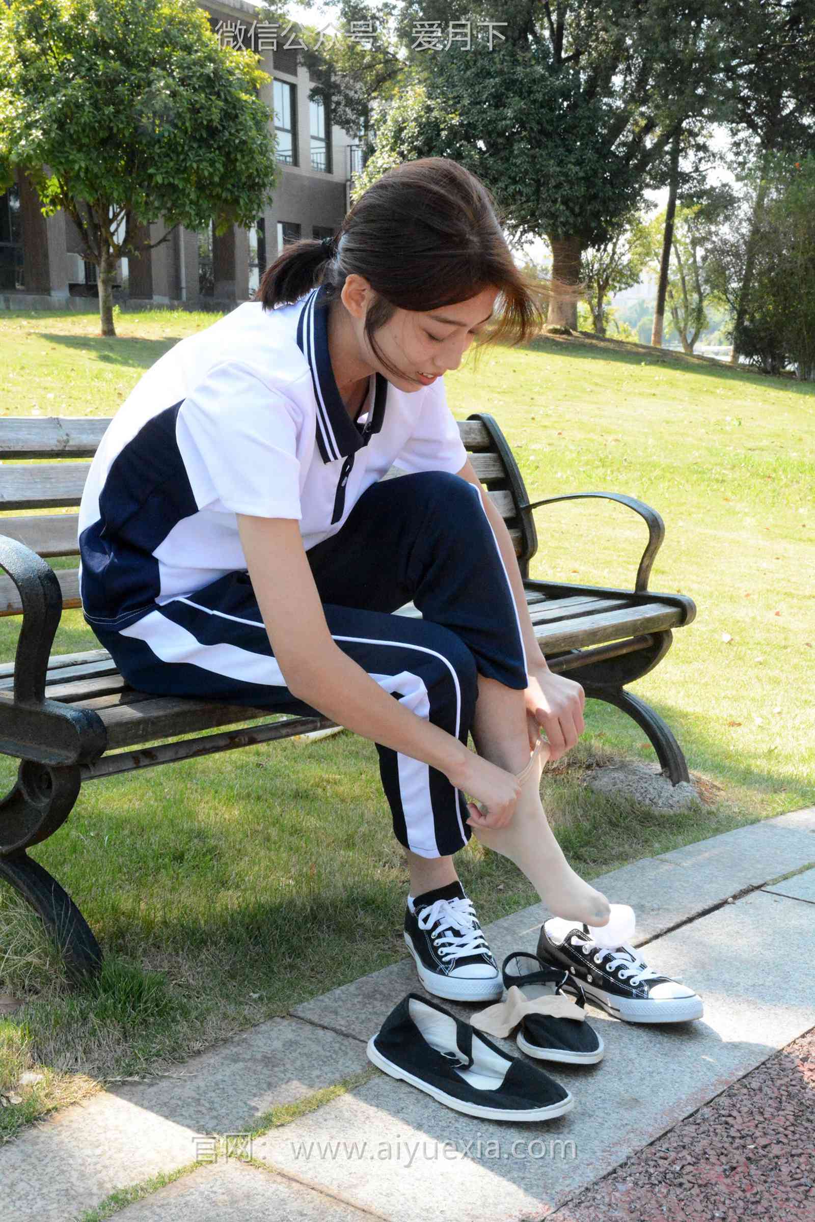 图片[62]-月下摄影 NO.004 秀秀~浅发校服 其实我喜欢酷酷的，今天第一期被安排了校服！[130P] – 速更版-美库