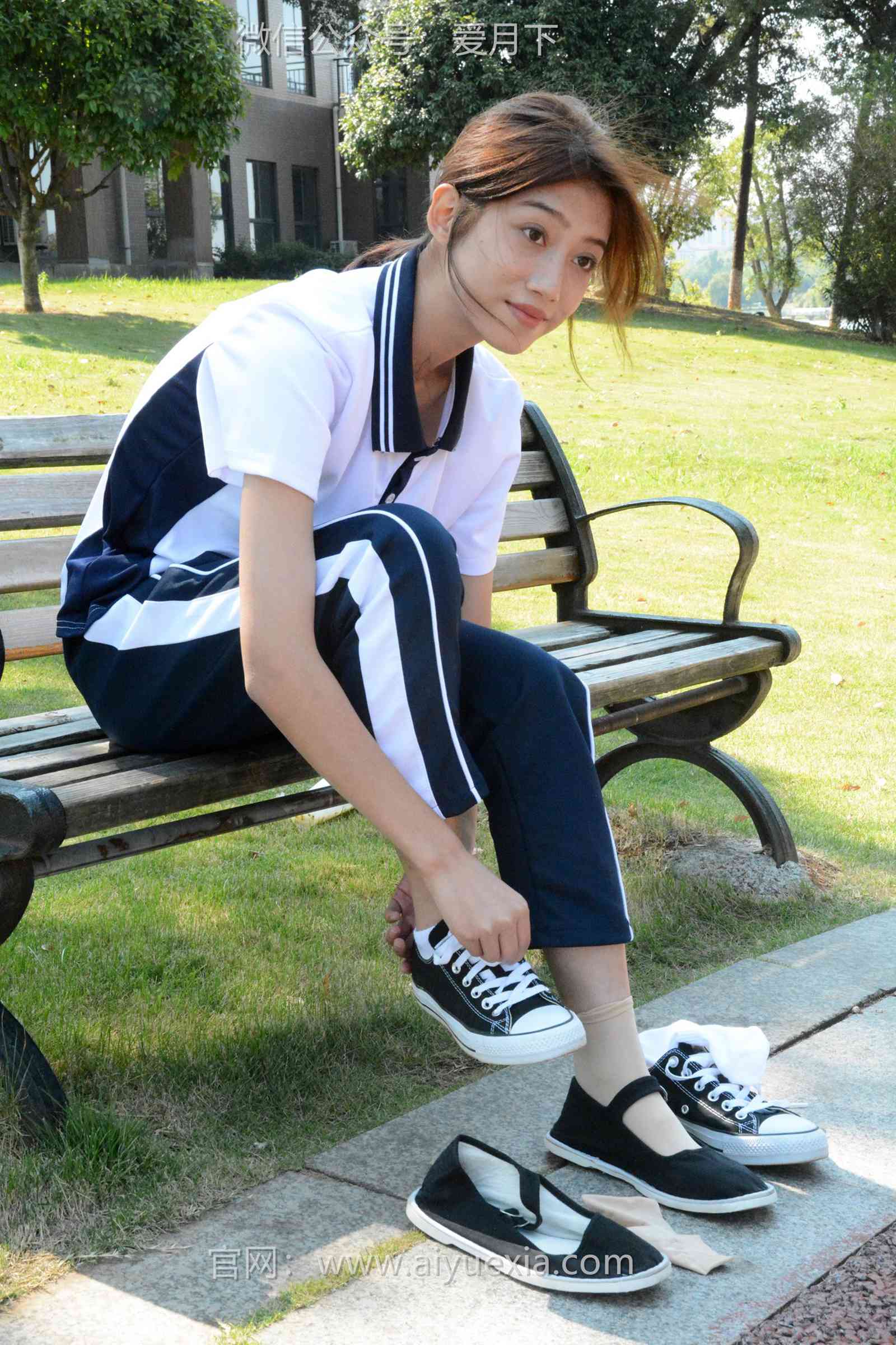 图片[69]-月下摄影 NO.004 秀秀~浅发校服 其实我喜欢酷酷的，今天第一期被安排了校服！[130P] – 速更版-美库