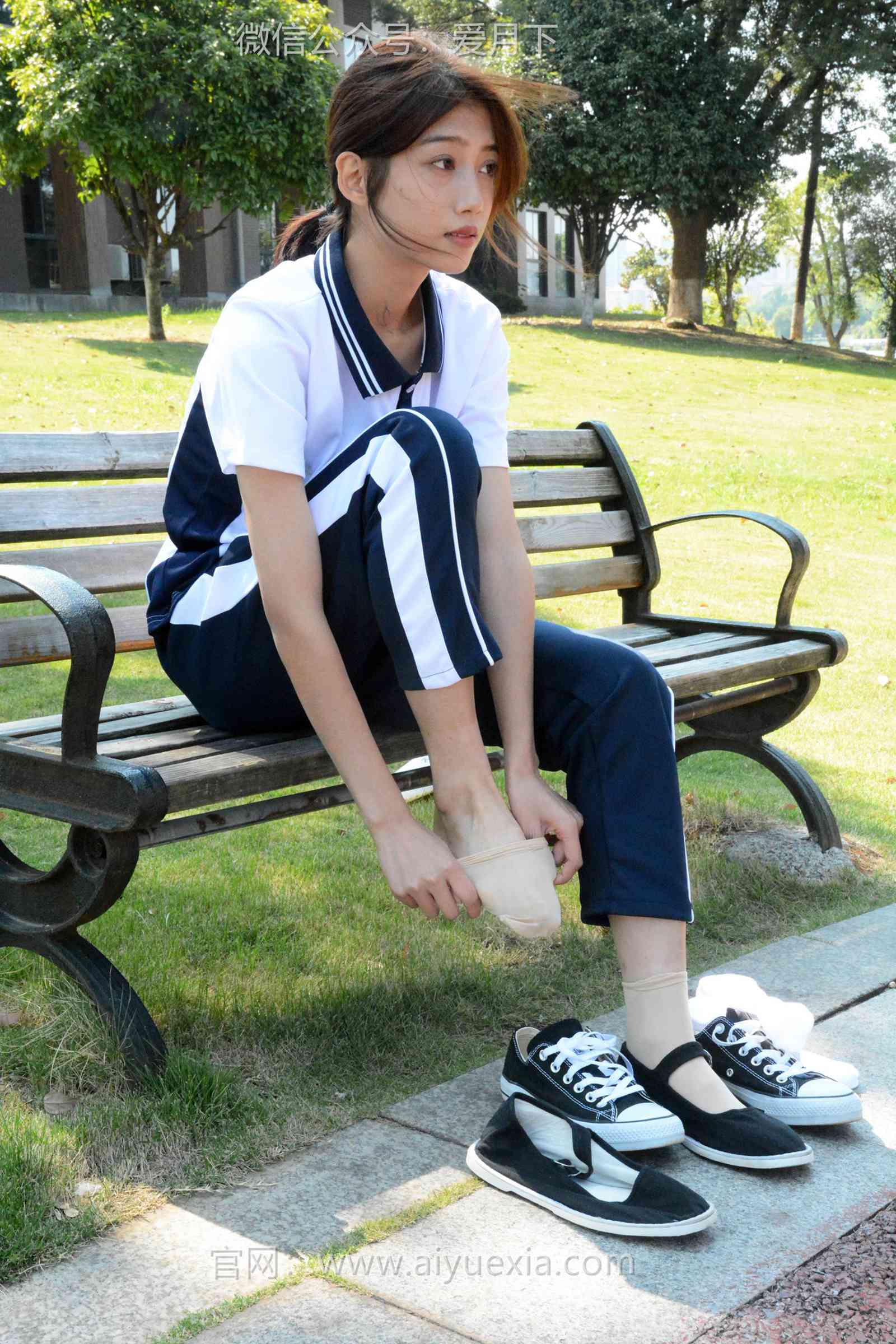 图片[78]-月下摄影 NO.004 秀秀~浅发校服 其实我喜欢酷酷的，今天第一期被安排了校服！[130P] – 速更版-美库