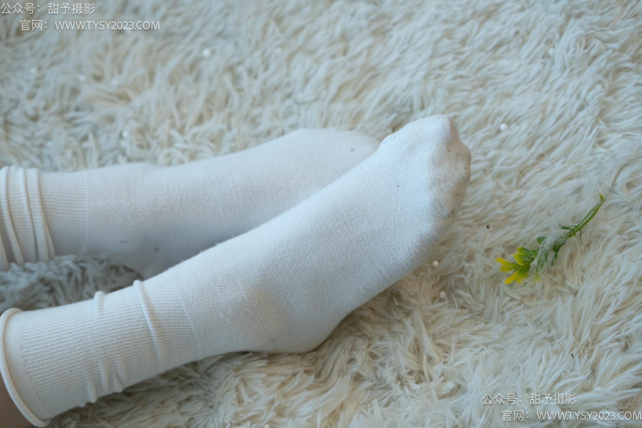 图片[56]-甜予摄影 NO.037 澜澜-板鞋、白棉袜、裸足[120P] – 速更版-美库