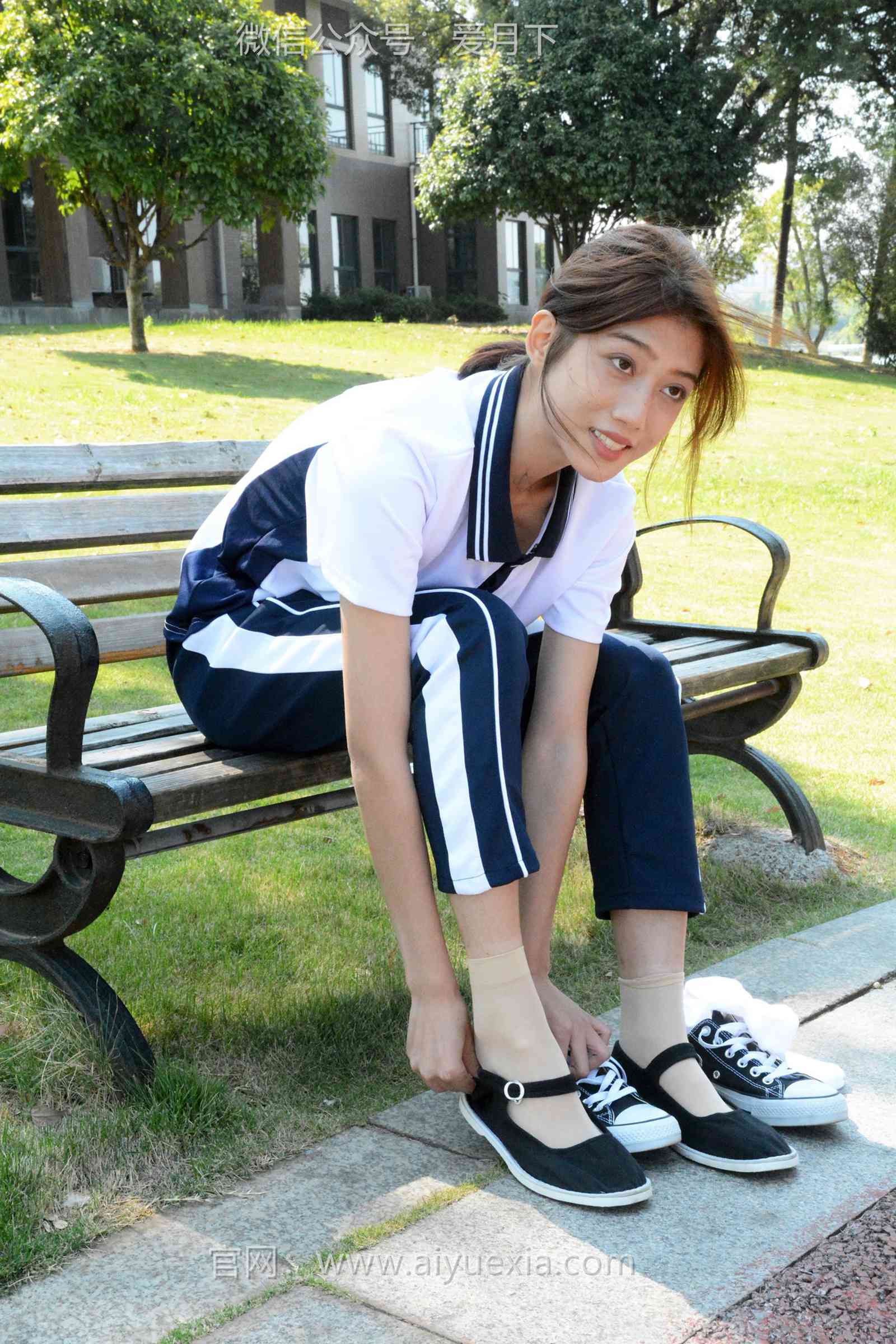 图片[80]-月下摄影 NO.004 秀秀~浅发校服 其实我喜欢酷酷的，今天第一期被安排了校服！[130P] – 速更版-美库