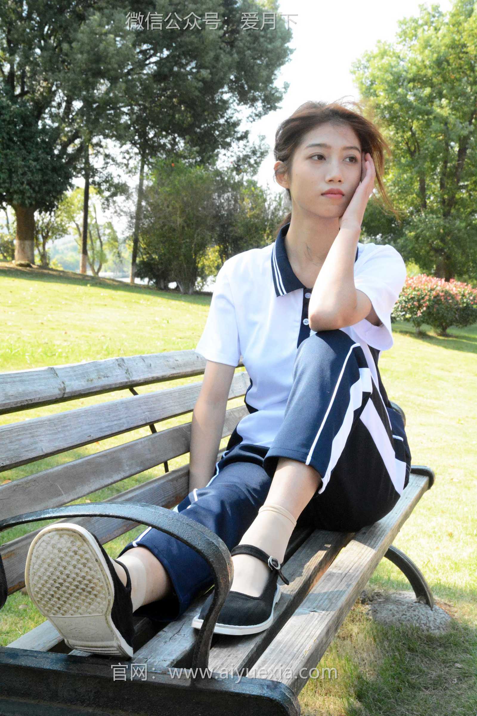 图片[88]-月下摄影 NO.004 秀秀~浅发校服 其实我喜欢酷酷的，今天第一期被安排了校服！[130P] – 速更版-美库