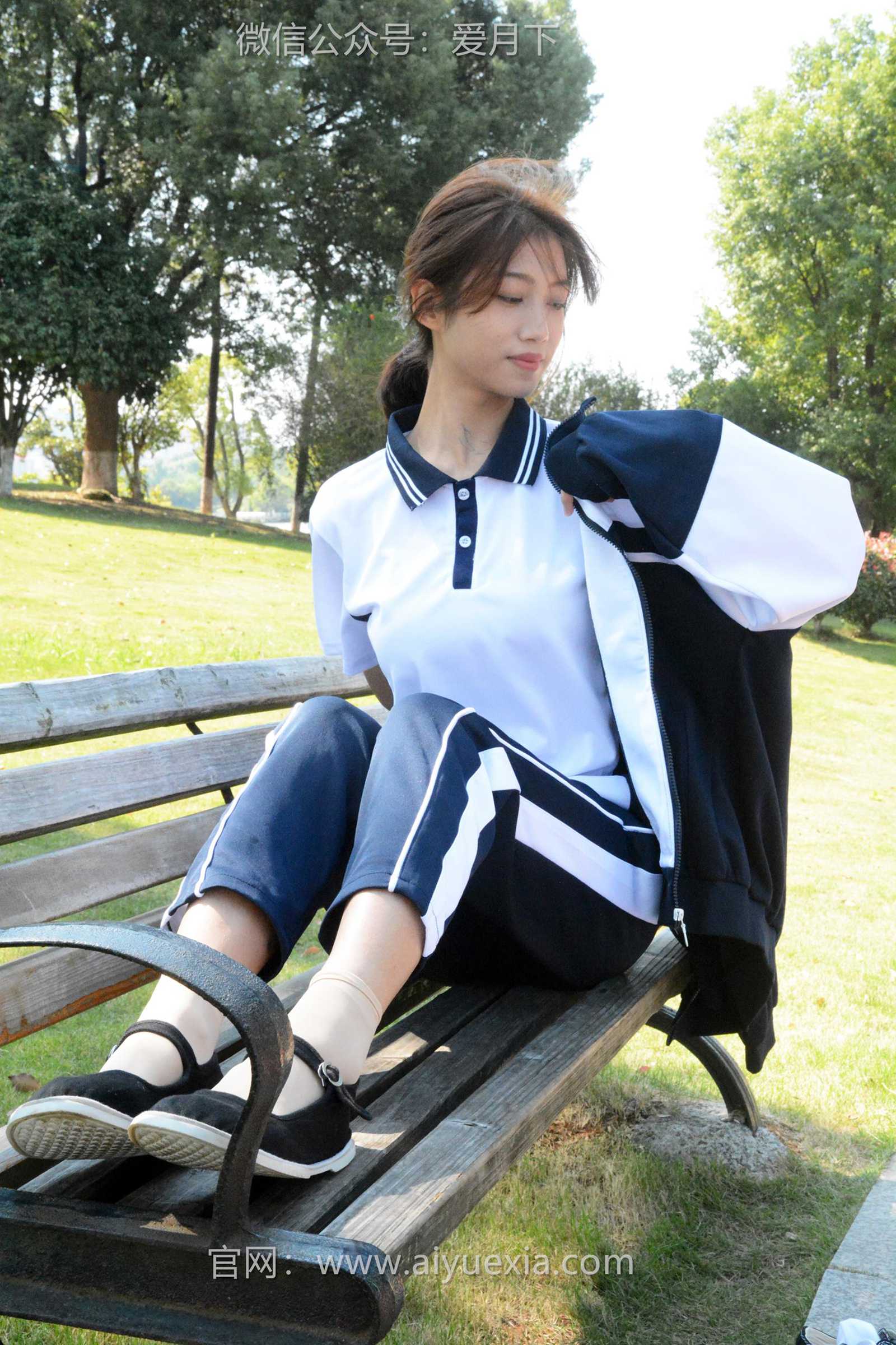 图片[90]-月下摄影 NO.004 秀秀~浅发校服 其实我喜欢酷酷的，今天第一期被安排了校服！[130P] – 速更版-美库