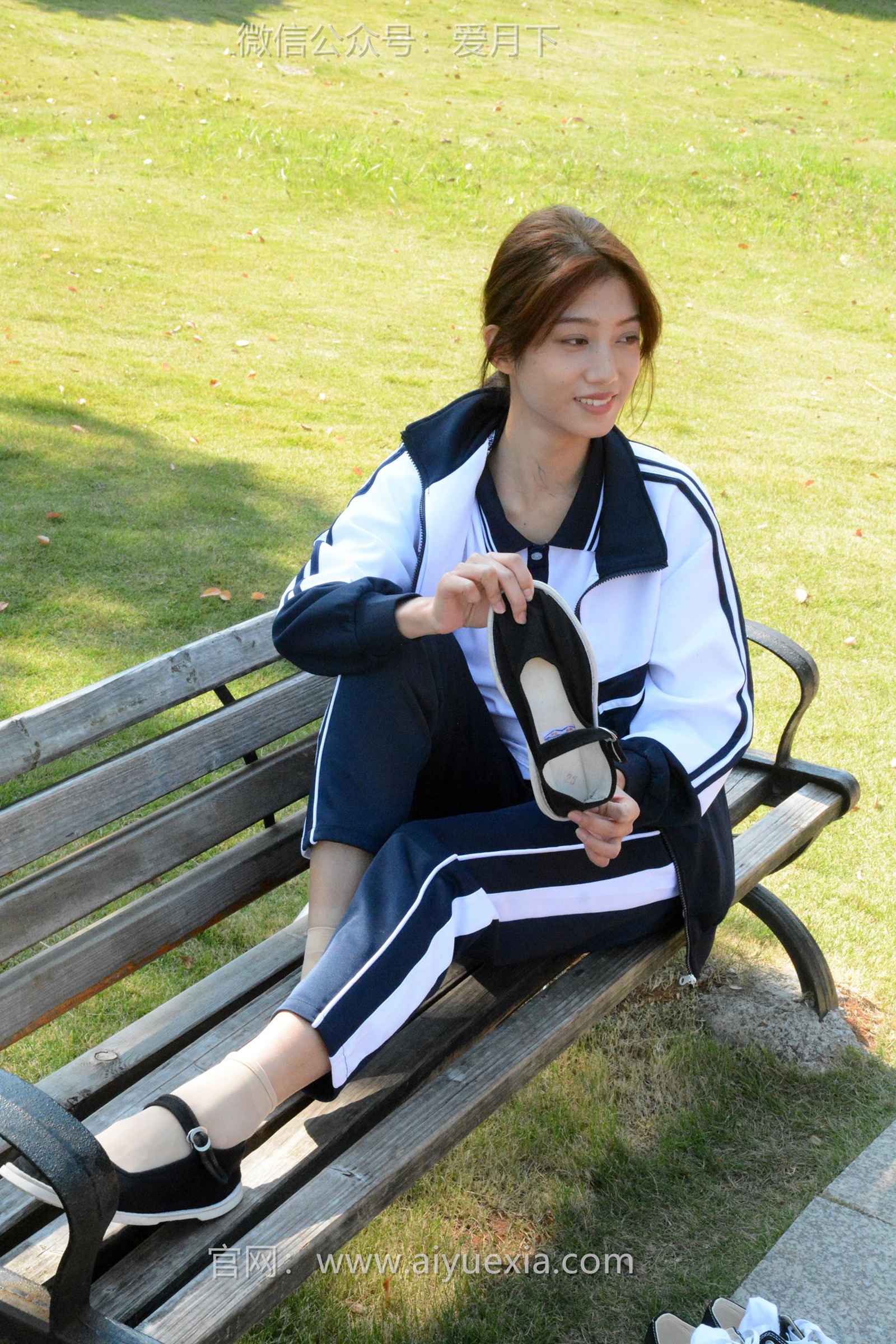 图片[104]-月下摄影 NO.004 秀秀~浅发校服 其实我喜欢酷酷的，今天第一期被安排了校服！[130P] – 速更版-美库