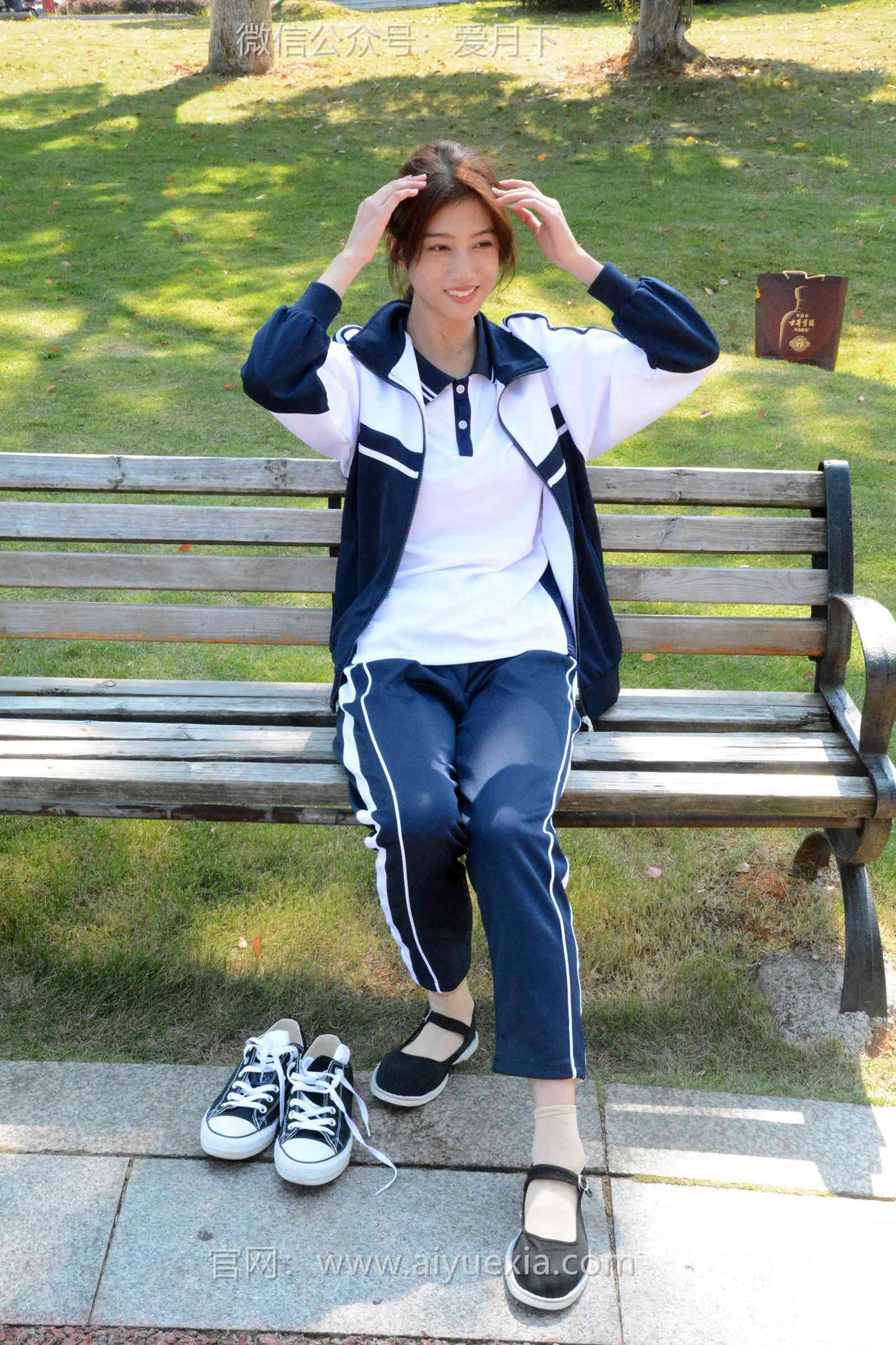 图片[113]-月下摄影 NO.004 秀秀~浅发校服 其实我喜欢酷酷的，今天第一期被安排了校服！[130P] – 速更版-美库