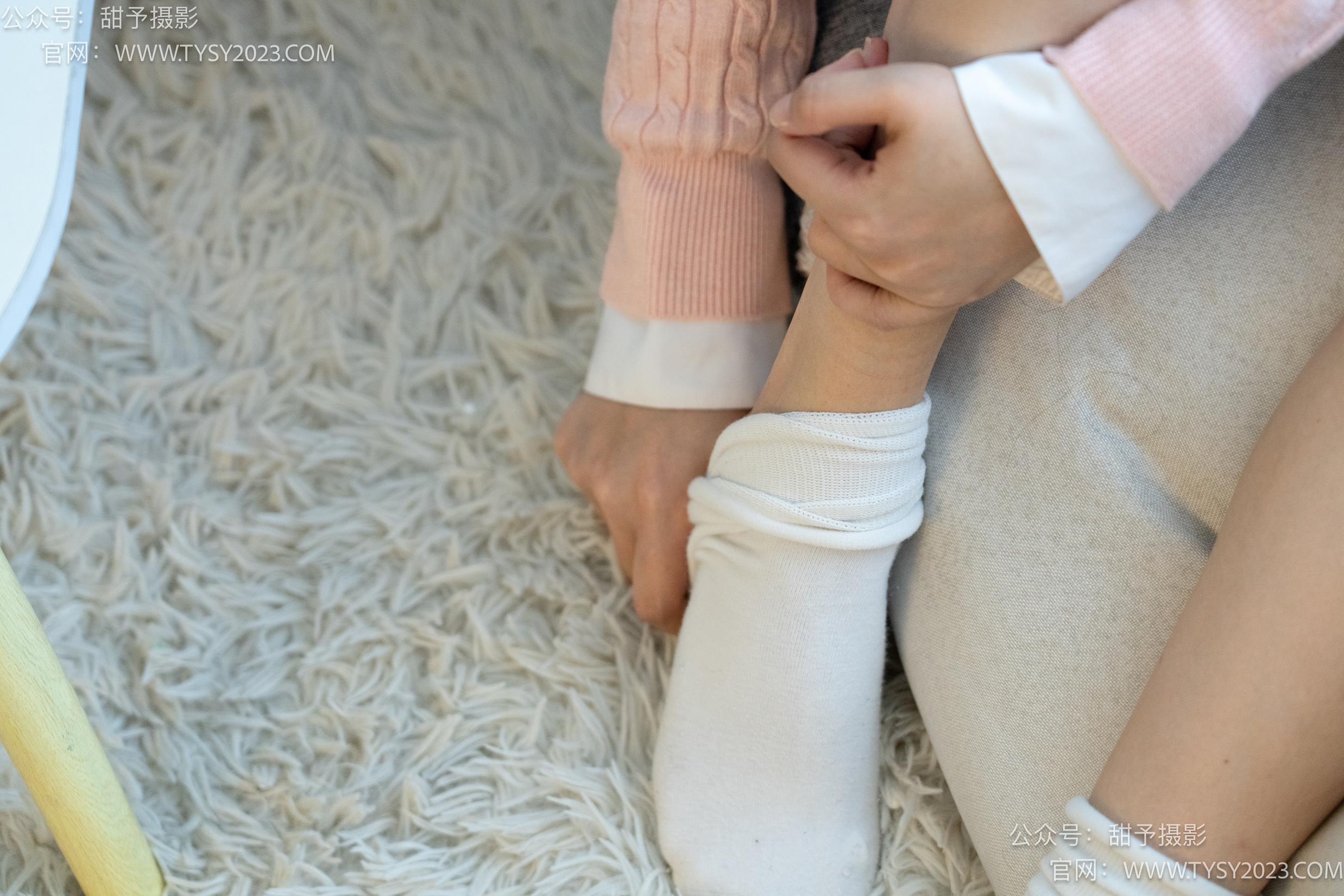 图片[86]-甜予摄影 NO.037 澜澜-板鞋、白棉袜、裸足[120P] – 速更版-美库