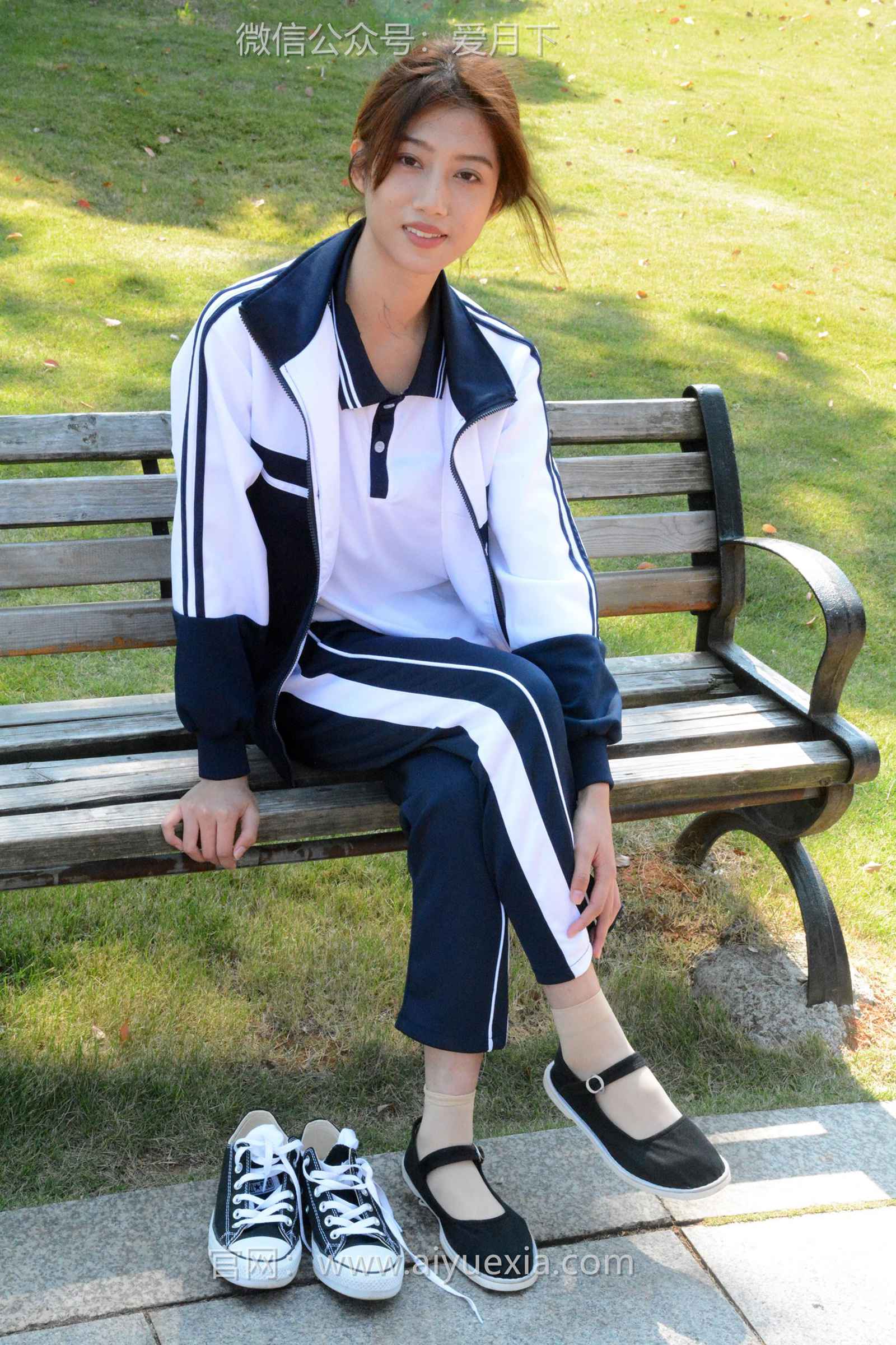 图片[120]-月下摄影 NO.004 秀秀~浅发校服 其实我喜欢酷酷的，今天第一期被安排了校服！[130P] – 速更版-美库