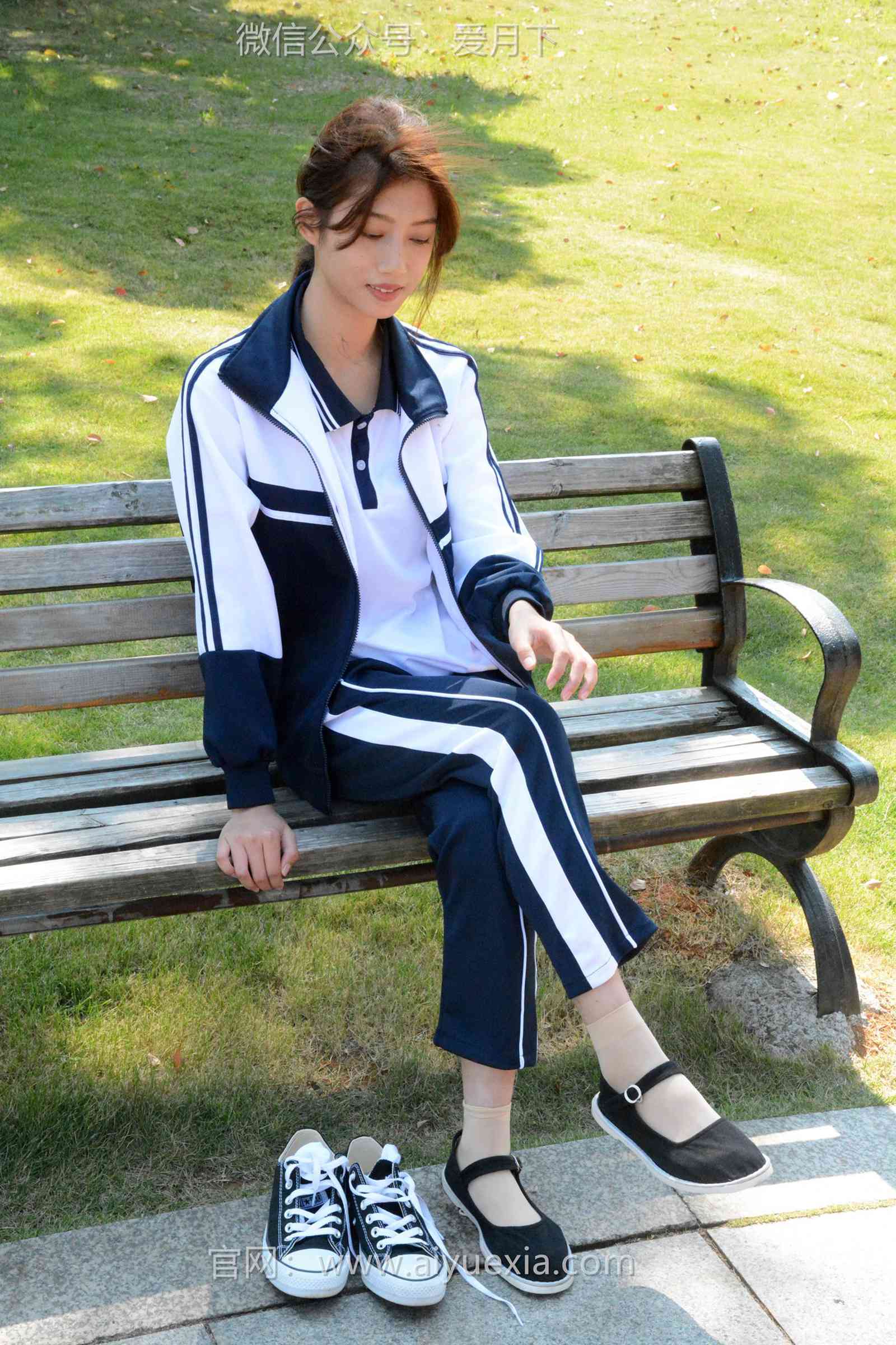 图片[121]-月下摄影 NO.004 秀秀~浅发校服 其实我喜欢酷酷的，今天第一期被安排了校服！[130P] – 速更版-美库