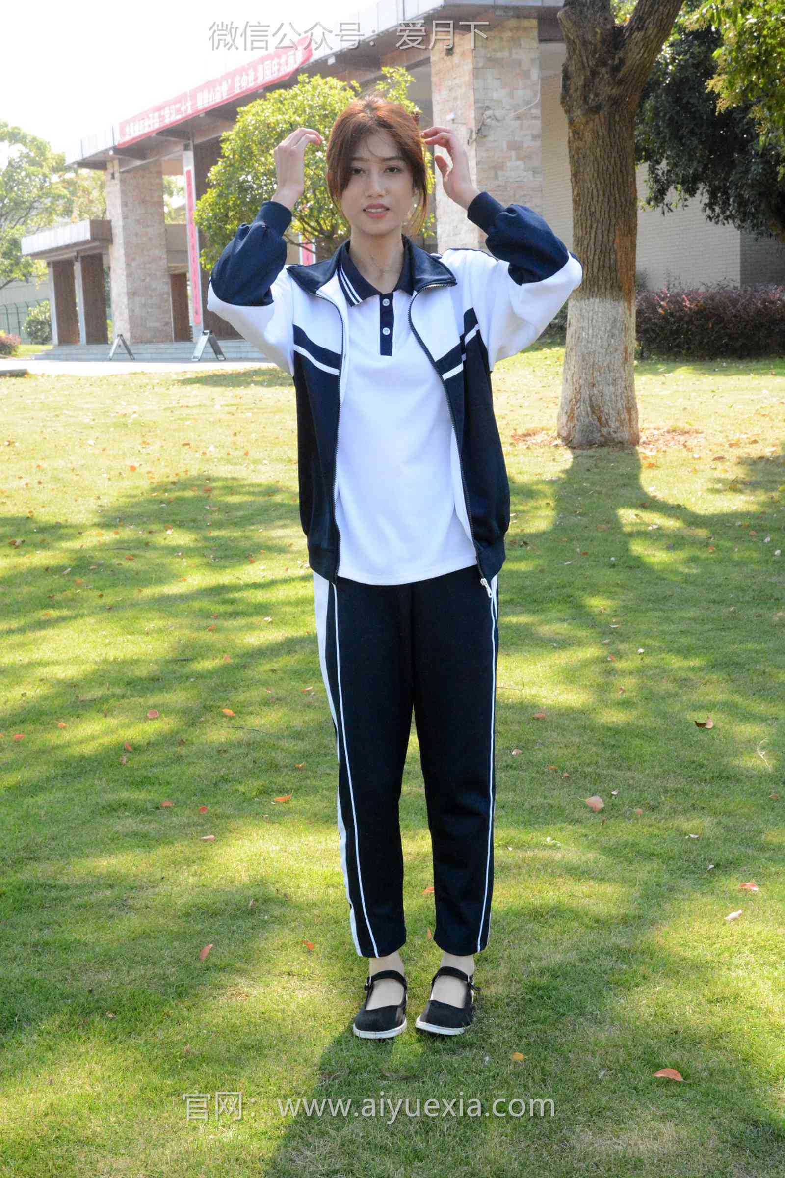 图片[123]-月下摄影 NO.004 秀秀~浅发校服 其实我喜欢酷酷的，今天第一期被安排了校服！[130P] – 速更版-美库