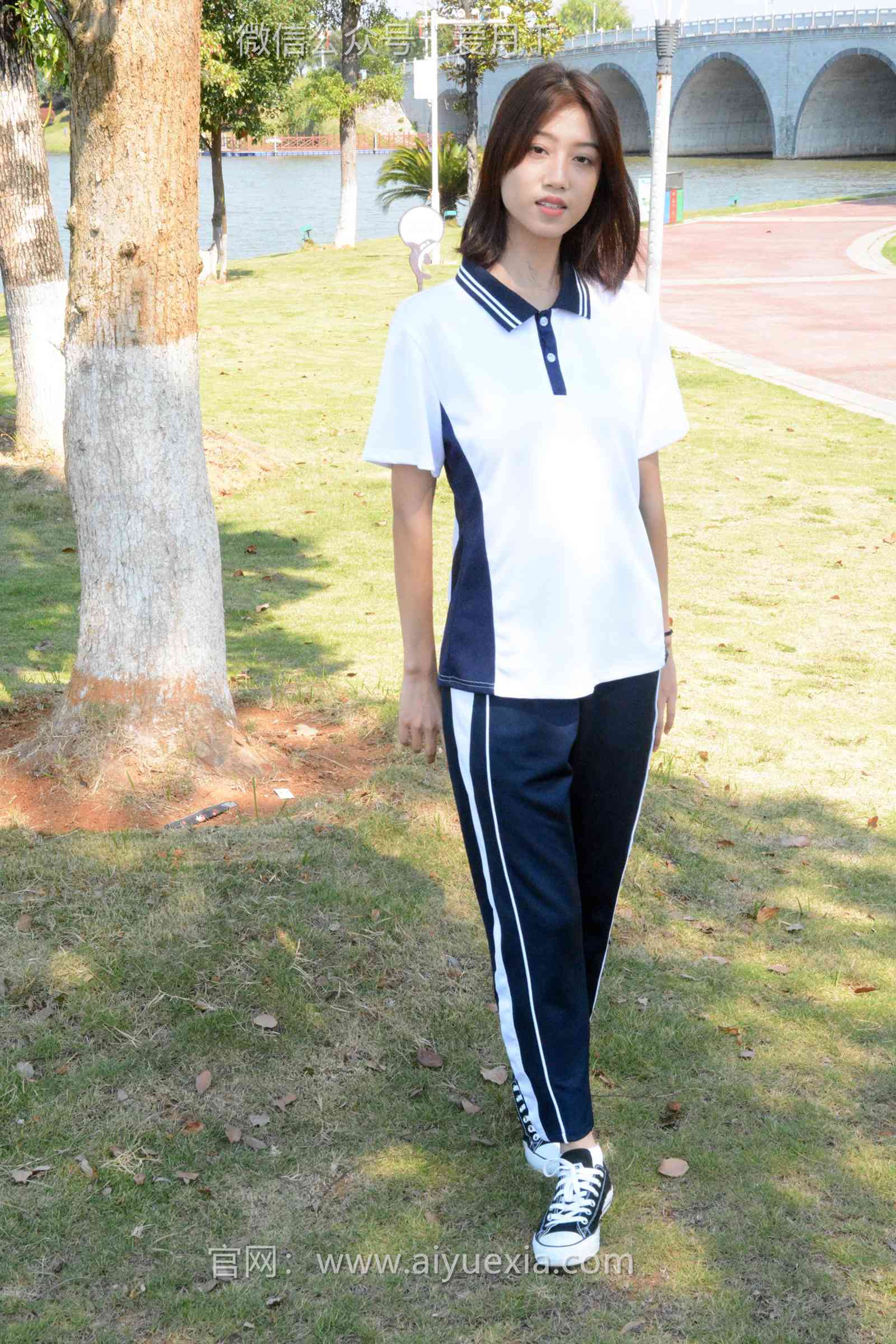 图片[128]-月下摄影 NO.004 秀秀~浅发校服 其实我喜欢酷酷的，今天第一期被安排了校服！[130P] – 速更版-美库