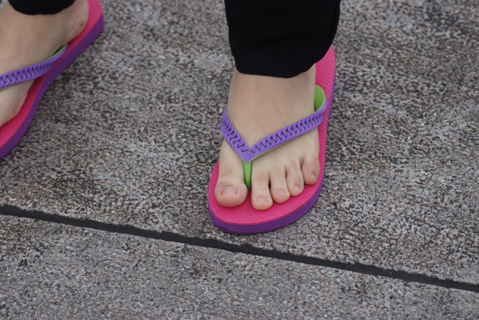 图片[15]-自由摄影 No.270 白嫩的要命的裸足 [35P] – 速更版-美库